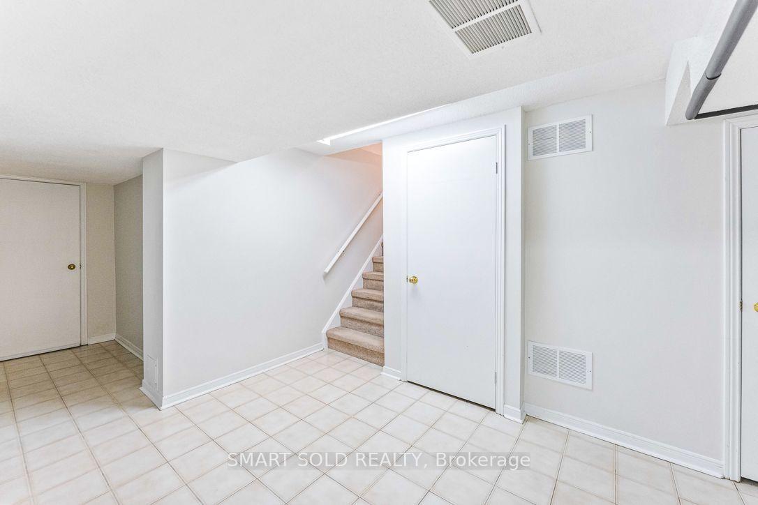 Photo 25 of 853 Apple Gate Court, Mississauga, Creditview — HOMEH