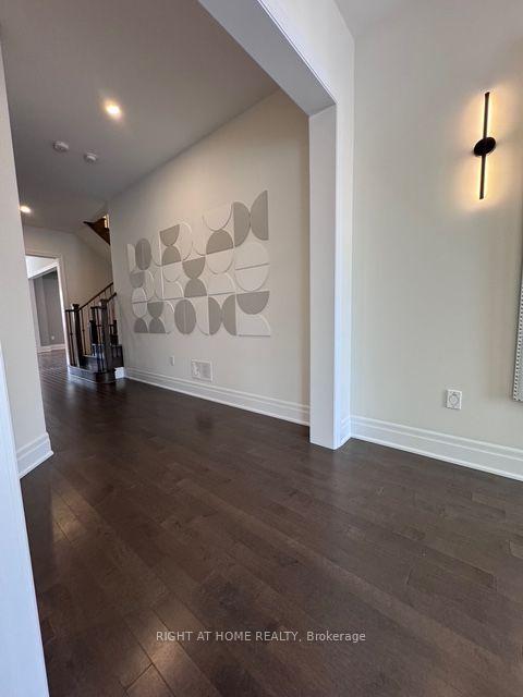 Photo 7 of 21 Casavant Court, Vaughan, Patterson — HOMEH