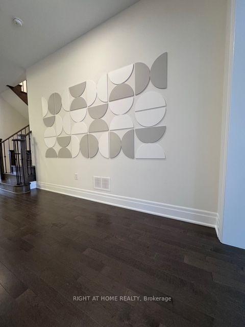 Photo 8 of 21 Casavant Court, Vaughan, Patterson — HOMEH