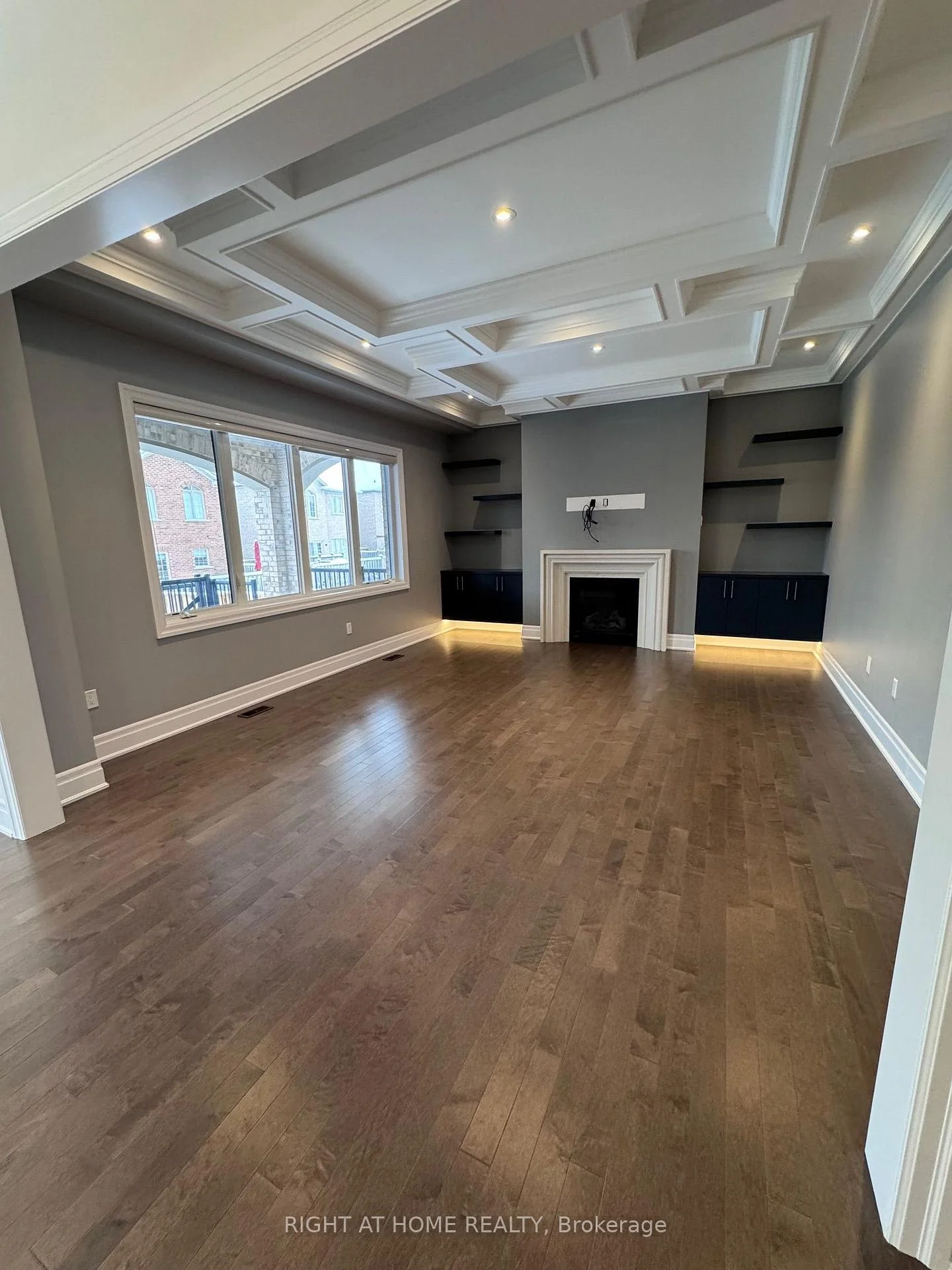 Photo 14 of 21 Casavant Court, Vaughan, Patterson — HOMEH