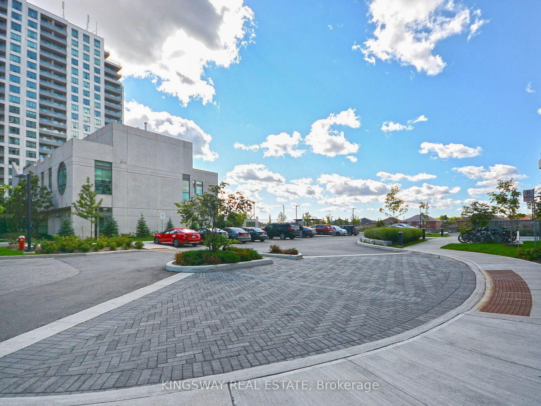 Photo 4 of Unit Ph 111, 349 Rathburn Road, Mississauga, City Centre — HOMEH