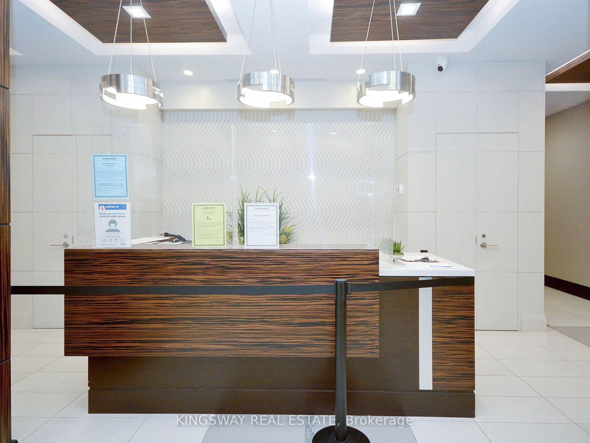 Photo 8 of Unit Ph 111, 349 Rathburn Road, Mississauga, City Centre — HOMEH