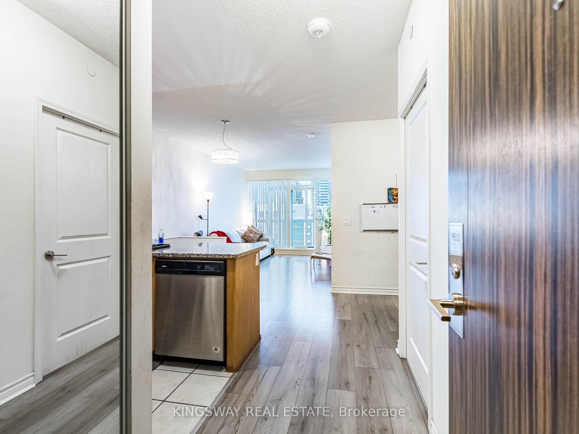 Photo 14 of Unit Ph 111, 349 Rathburn Road, Mississauga, City Centre — HOMEH