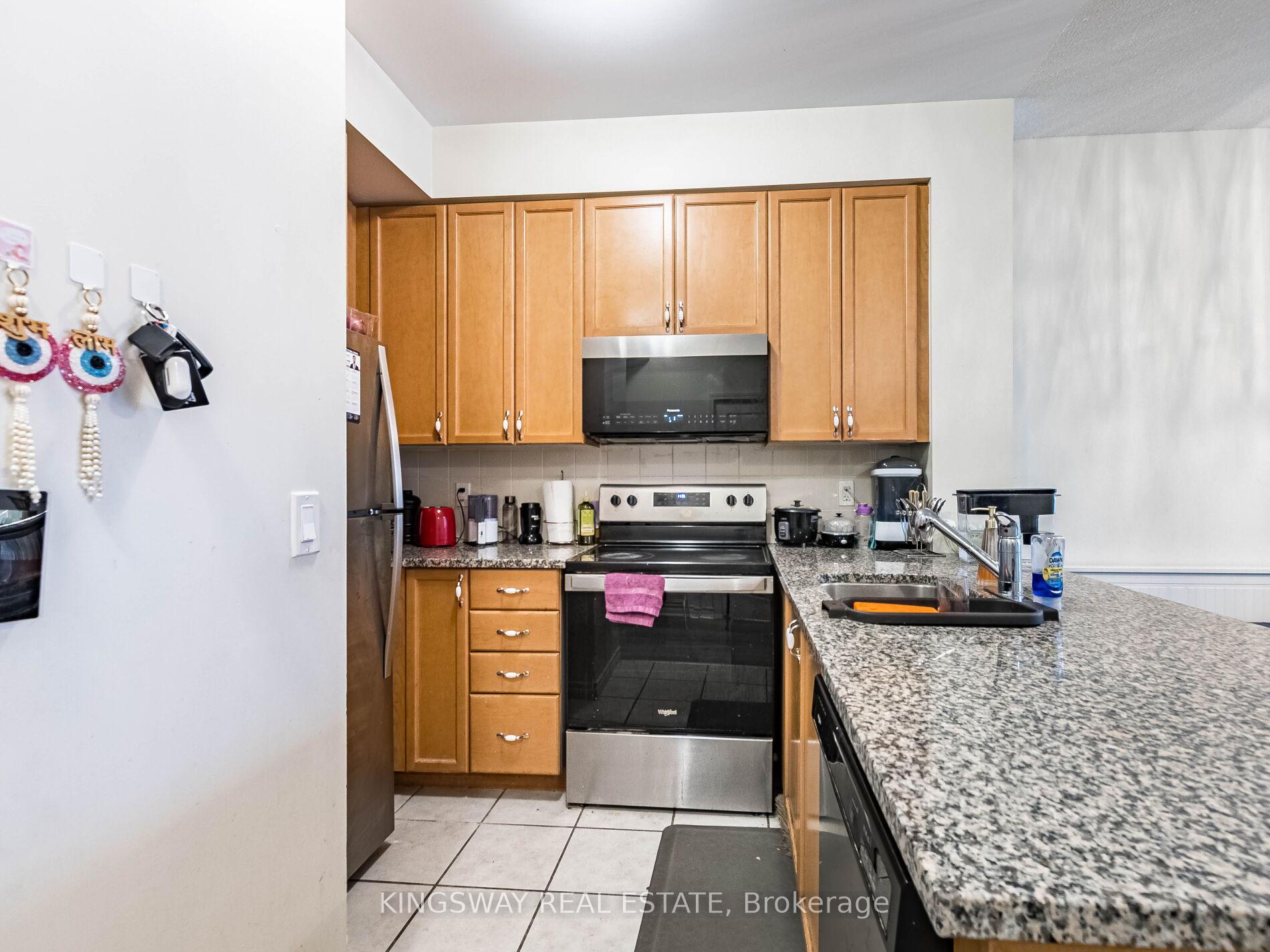 Photo 18 of Unit Ph 111, 349 Rathburn Road, Mississauga, City Centre — HOMEH