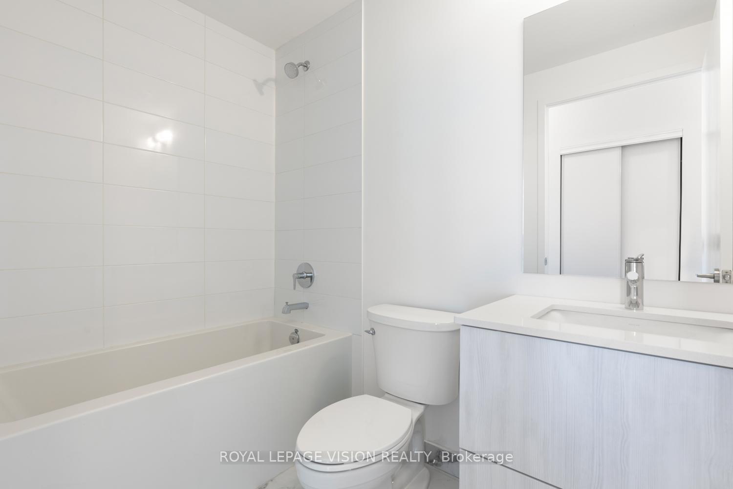 Photo 12 of Unit 625, 2 David Eyer Road, Richmond Hill, Rural Richmond Hill — HOMEH