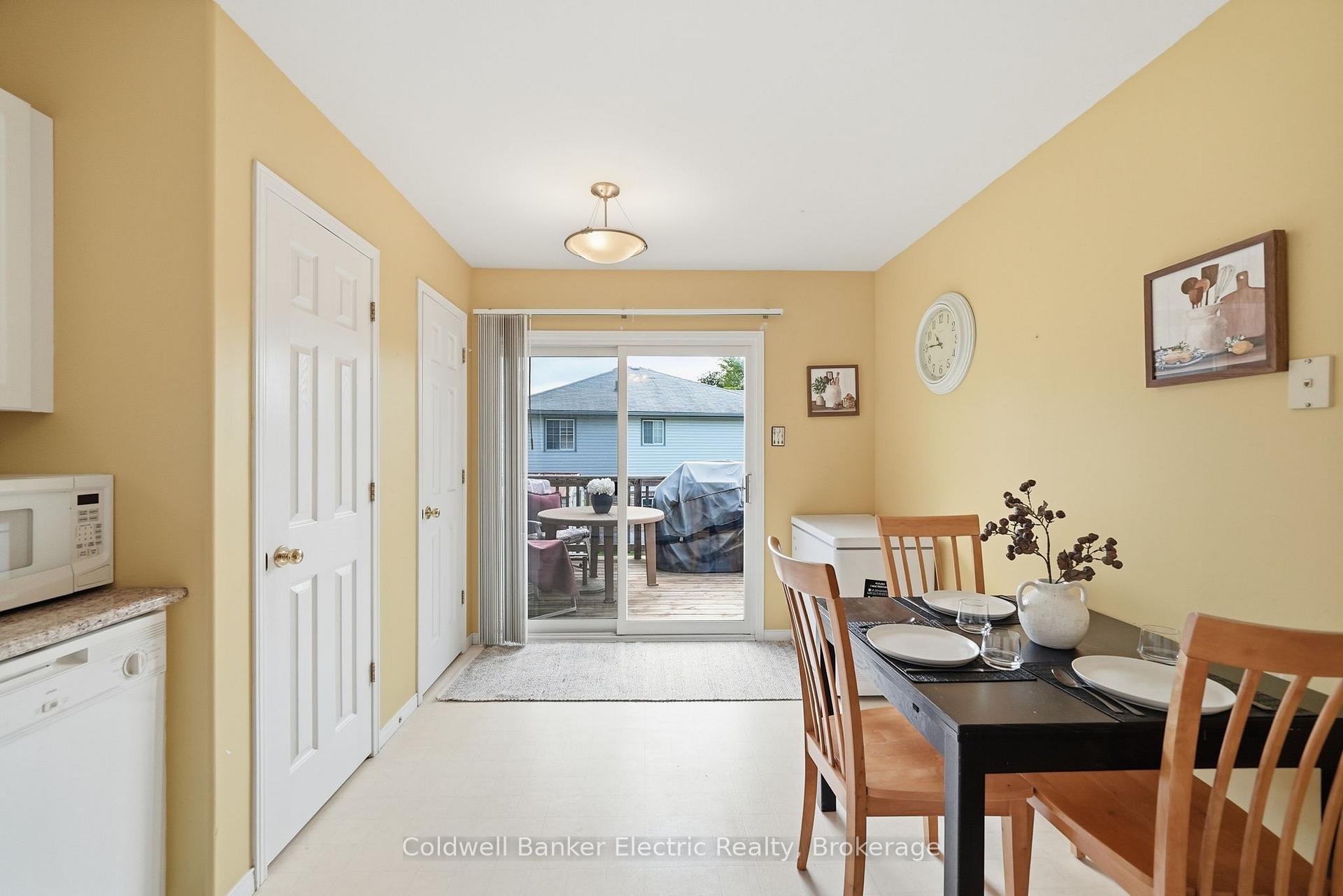 Photo 16 of 854 Abbey Lane, Peterborough, Ashburnham Ward 4 — HOMEH