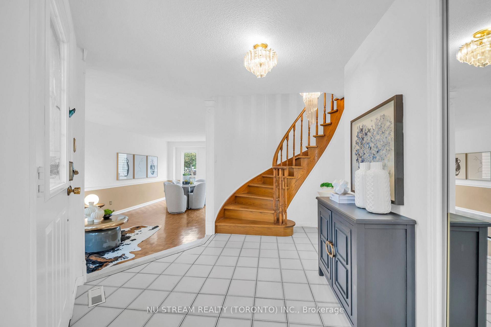 Photo 3 of 37 Wintermute Boulevard, Scarborough, Steeles — HOMEH