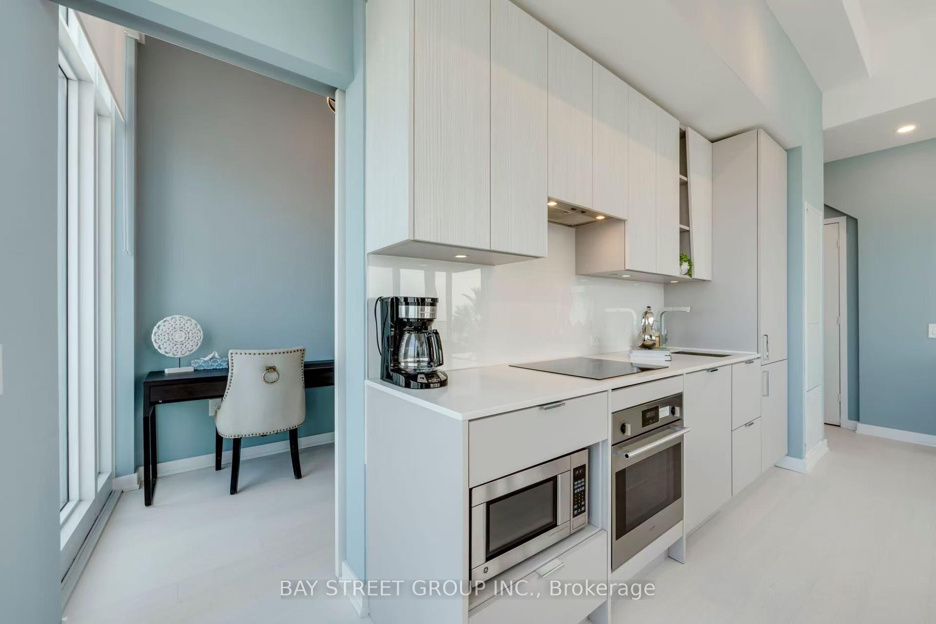 Photo 8 of Unit 6013, 3883 Quartz Road, Mississauga, City Centre — HOMEH