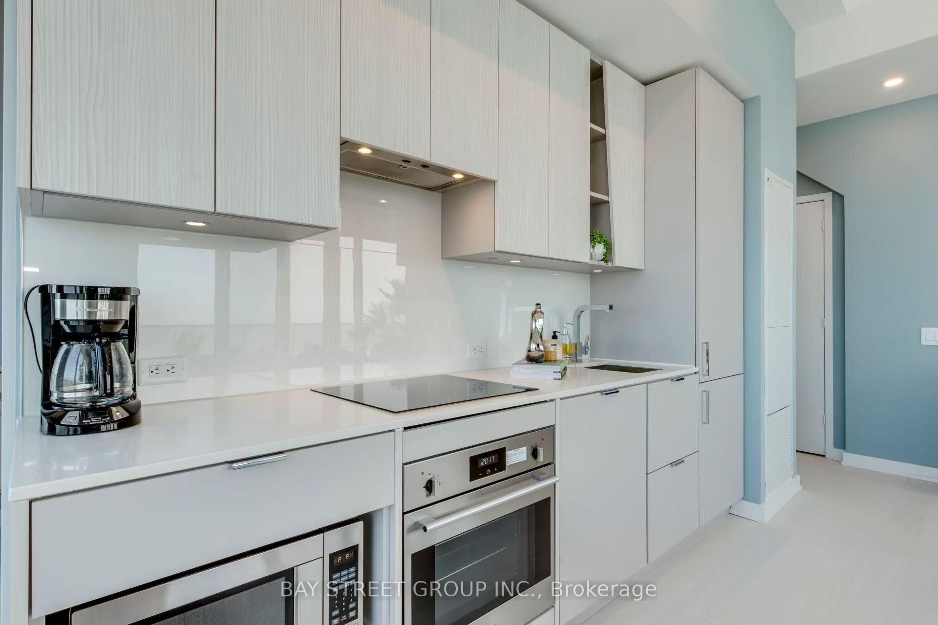 Photo 9 of Unit 6013, 3883 Quartz Road, Mississauga, City Centre — HOMEH