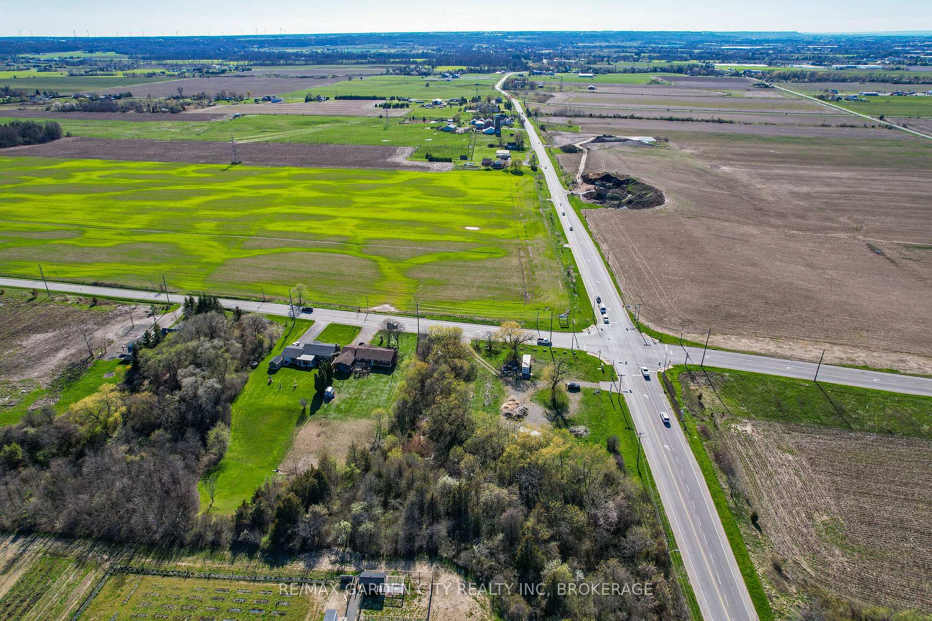 Photo 4 of 381 St. Paul Street W, St. Catharines, Rykert/Vansickle — HOMEH