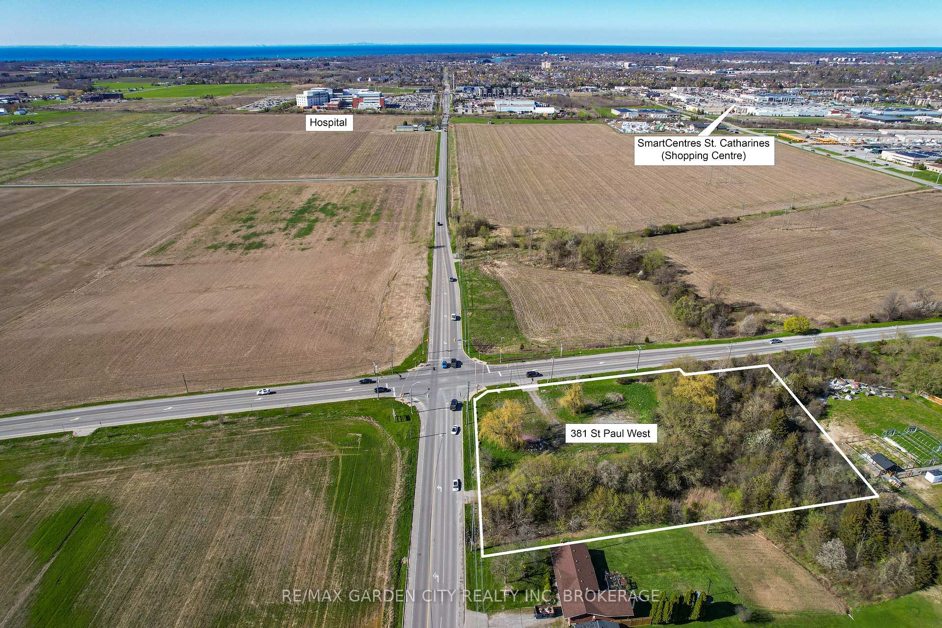 Photo 7 of 381 St. Paul Street W, St. Catharines, Rykert/Vansickle — HOMEH