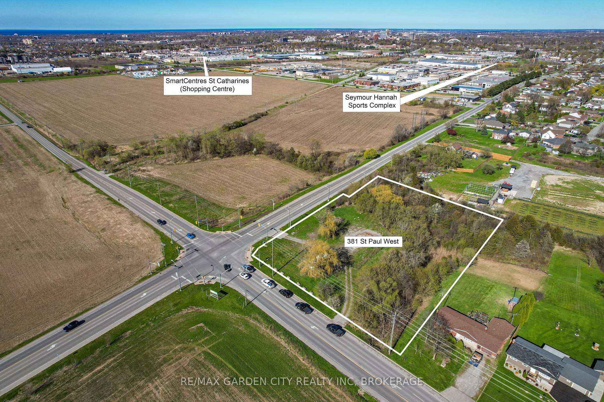 Photo 9 of 381 St. Paul Street W, St. Catharines, Rykert/Vansickle — HOMEH