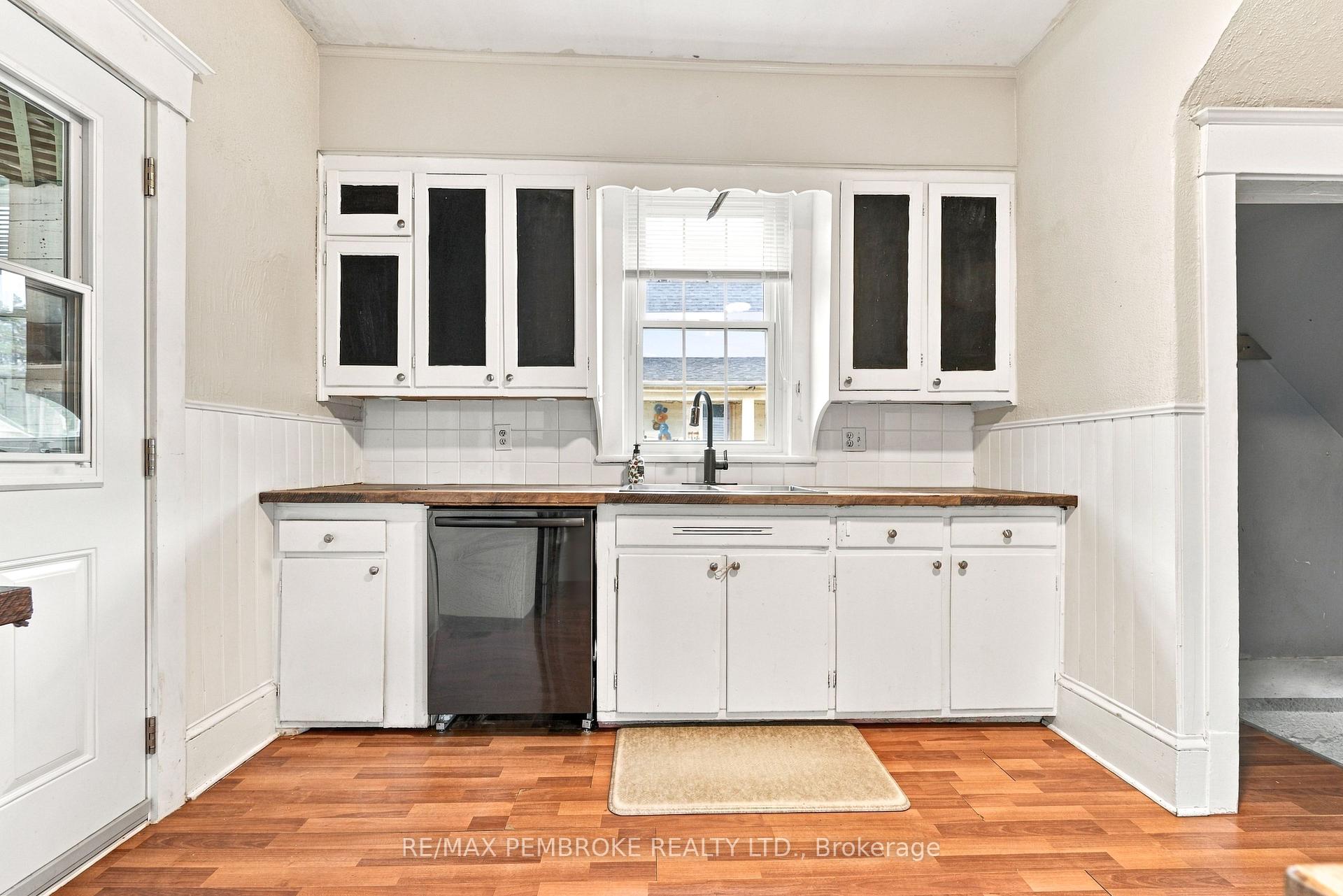 Photo 9 of 626 Hamilton Street W, Laurentian Valley, Laurentian Valley — HOMEH