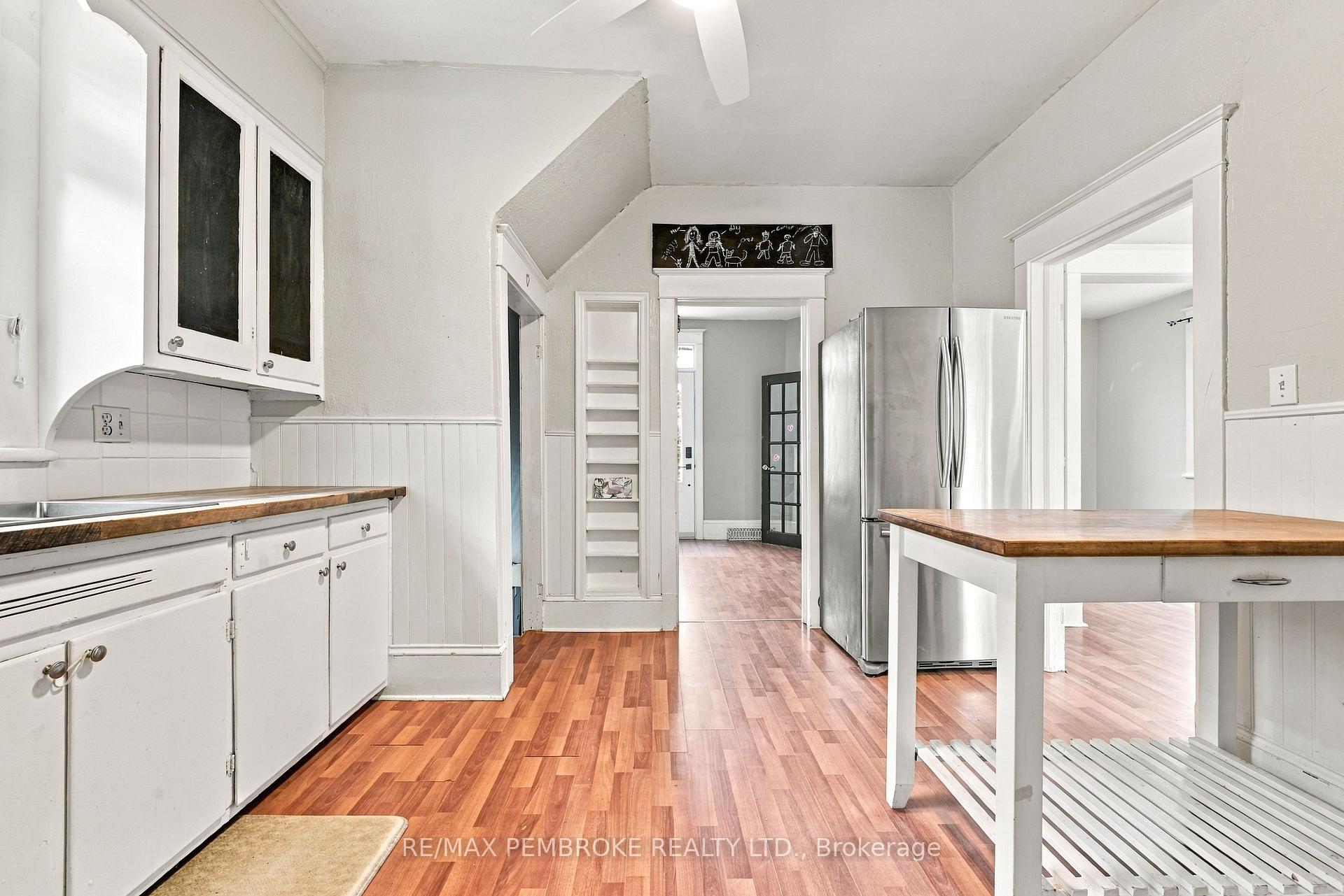 Photo 10 of 626 Hamilton Street W, Laurentian Valley, Laurentian Valley — HOMEH