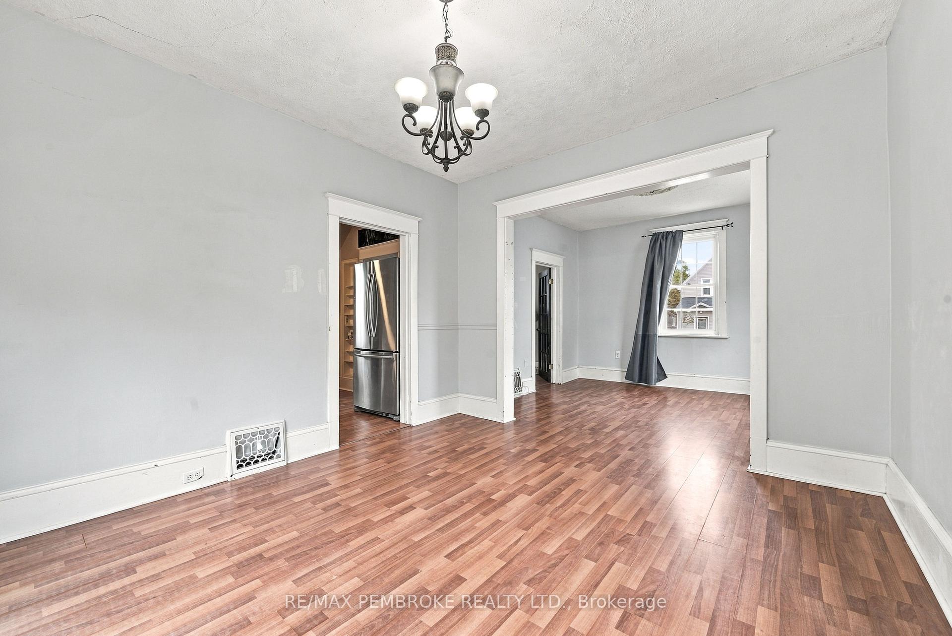 Photo 17 of 626 Hamilton Street W, Laurentian Valley, Laurentian Valley — HOMEH