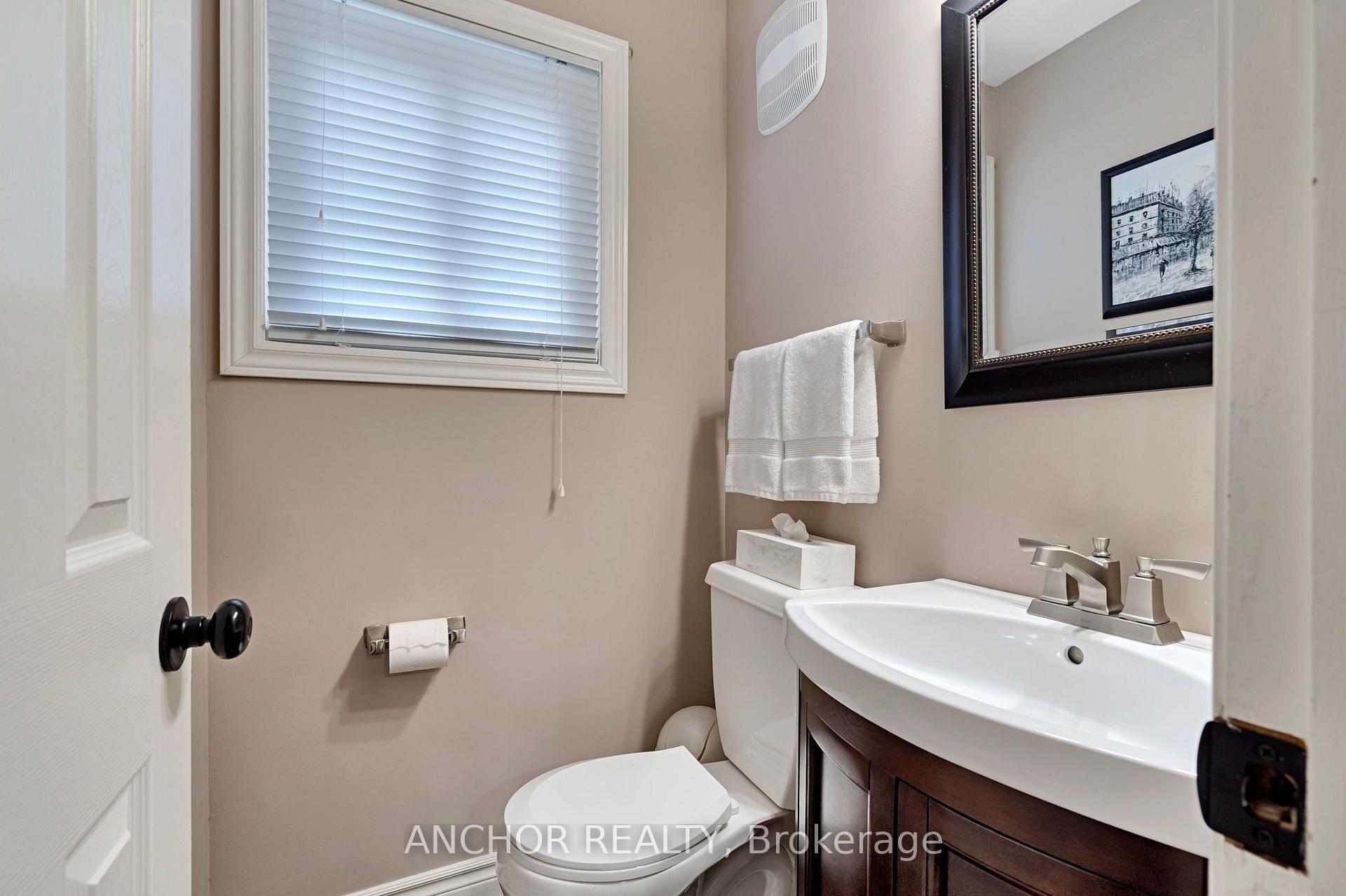 Photo 17 of 684 Griffith Street, London, South K — HOMEH