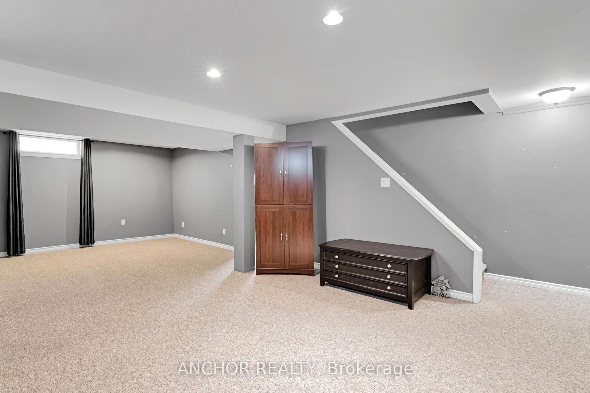 Photo 30 of 684 Griffith Street, London, South K — HOMEH