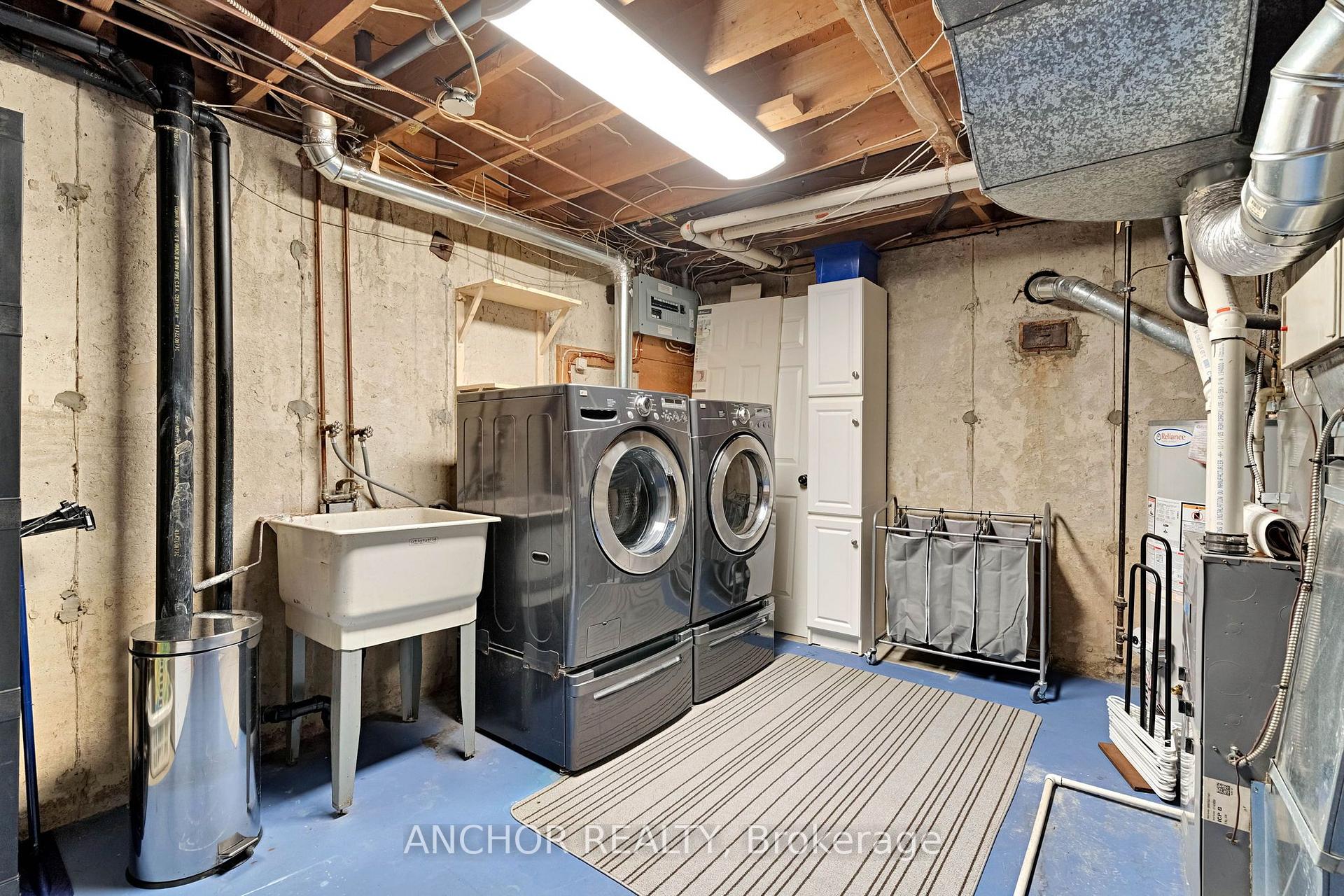 Photo 31 of 684 Griffith Street, London, South K — HOMEH