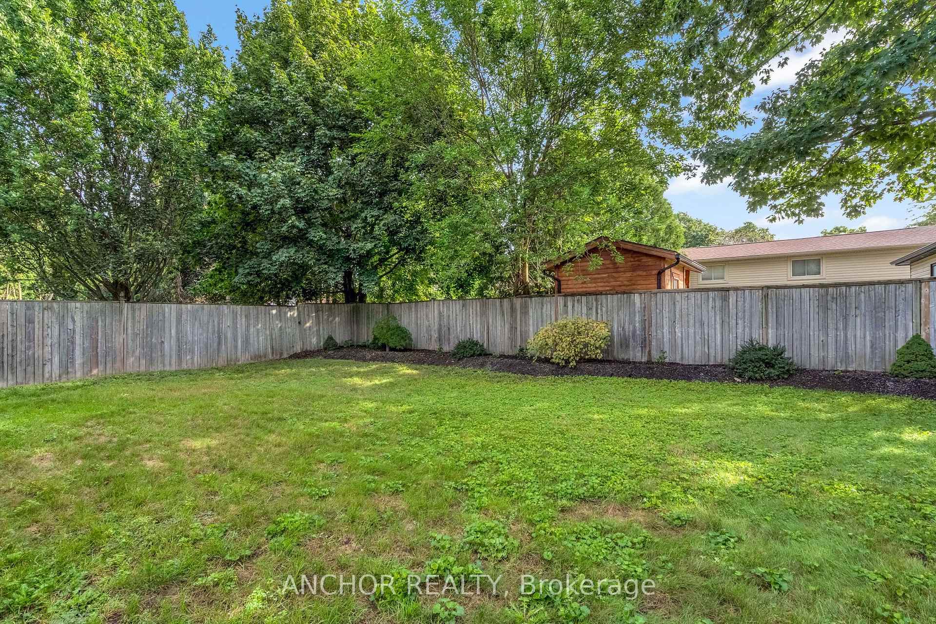 Photo 33 of 684 Griffith Street, London, South K — HOMEH