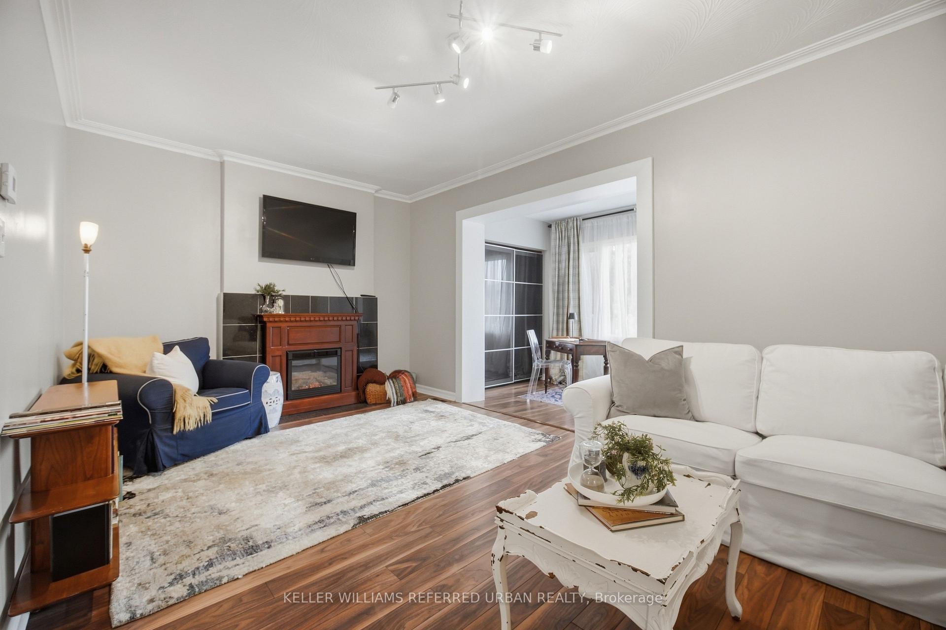 Photo 6 of 53 Bowie Avenue, North York, Briar Hill-Belgravia — HOMEH