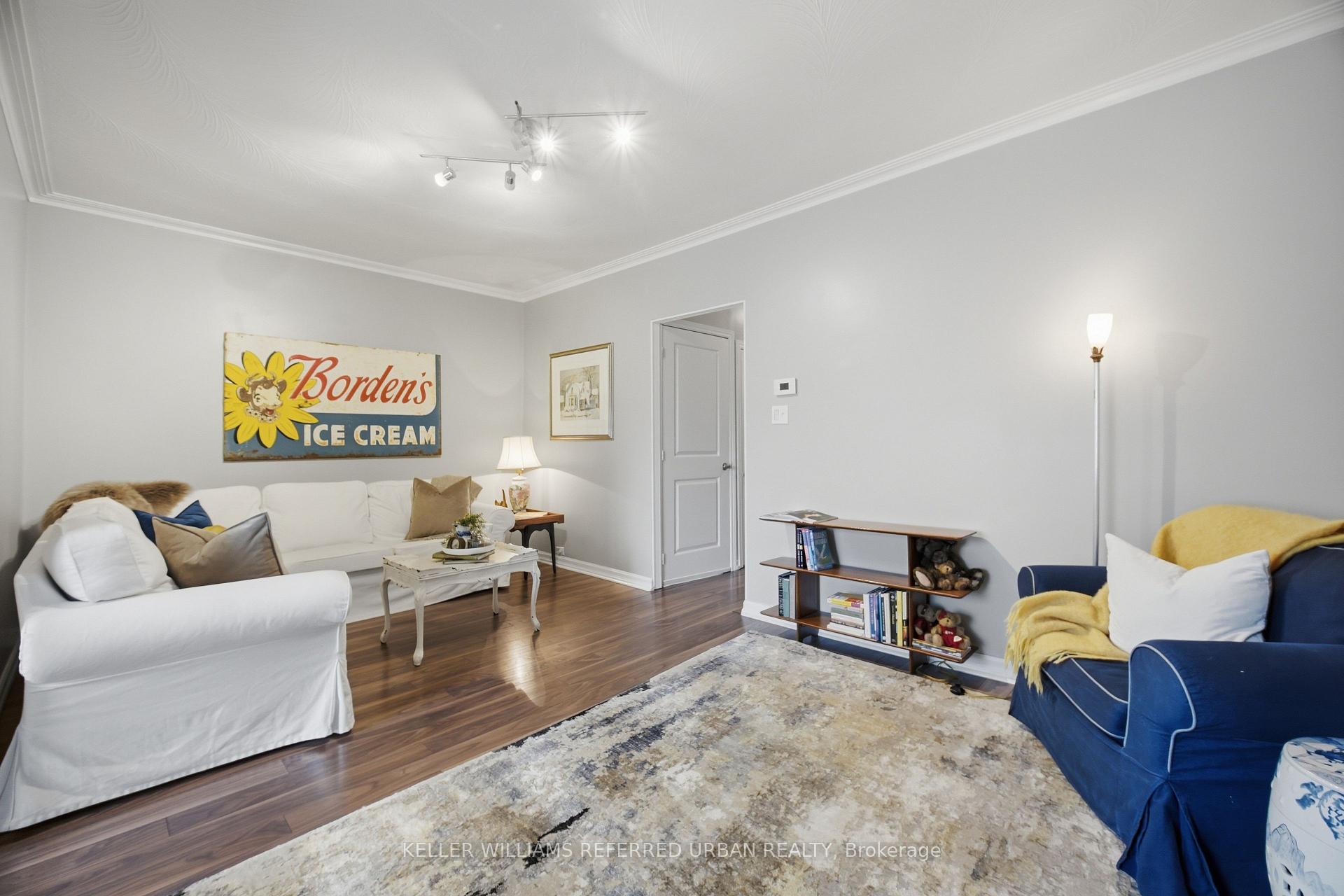 Photo 10 of 53 Bowie Avenue, North York, Briar Hill-Belgravia — HOMEH