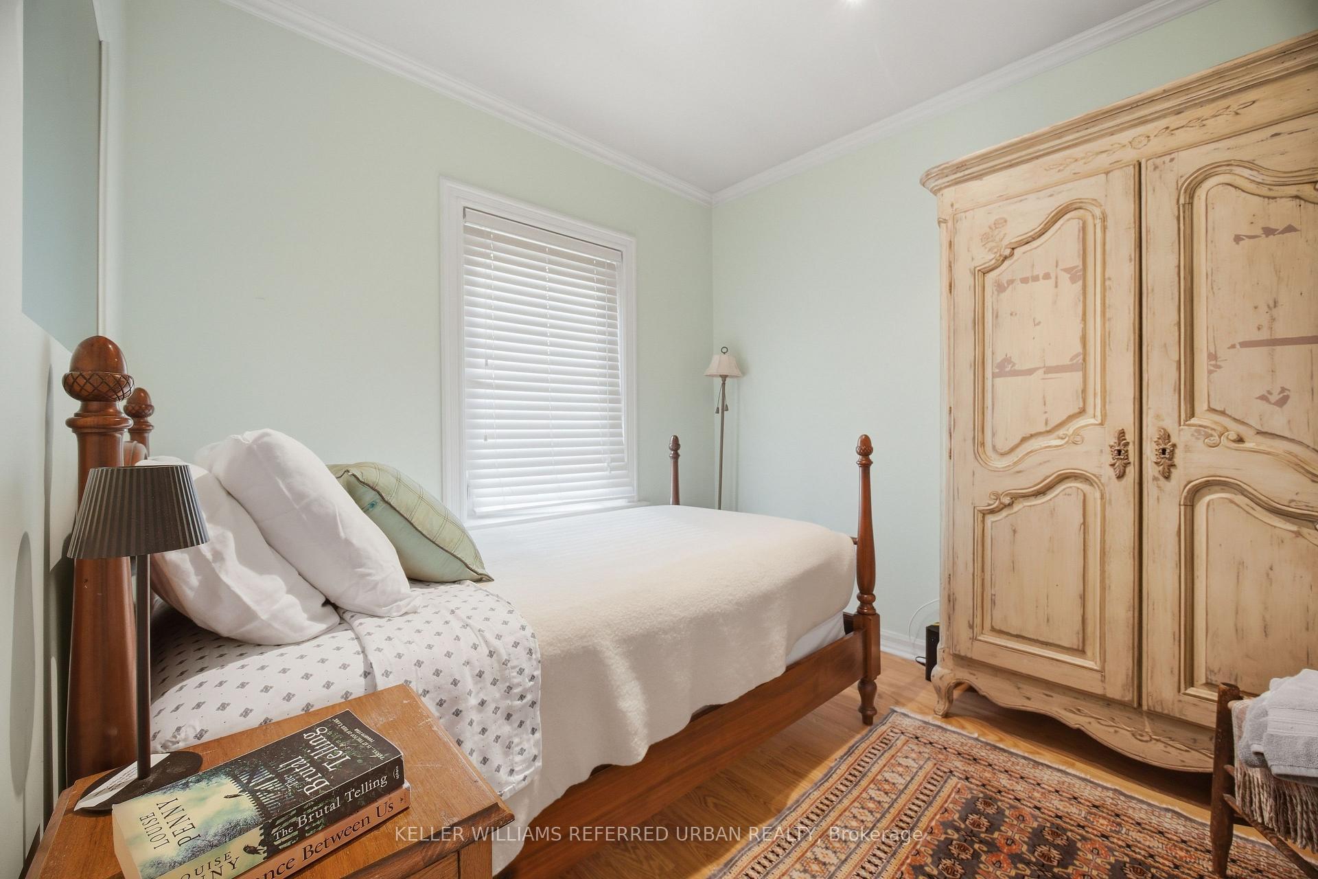 Photo 23 of 53 Bowie Avenue, North York, Briar Hill-Belgravia — HOMEH
