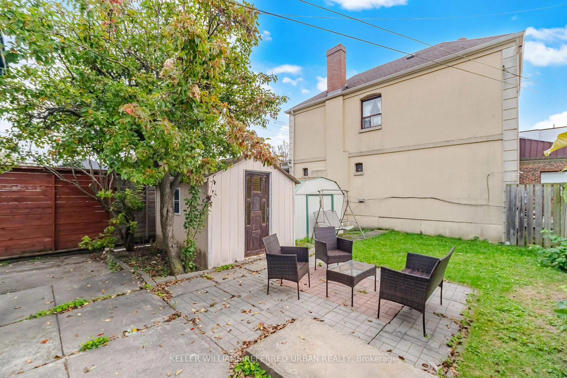 Photo 42 of 53 Bowie Avenue, North York, Briar Hill-Belgravia — HOMEH