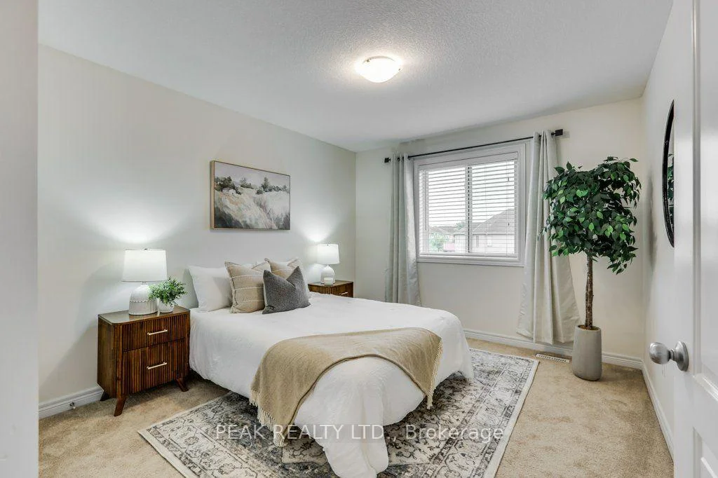 Photo 41 of 731 Guiness Way, London, North D — HOMEH