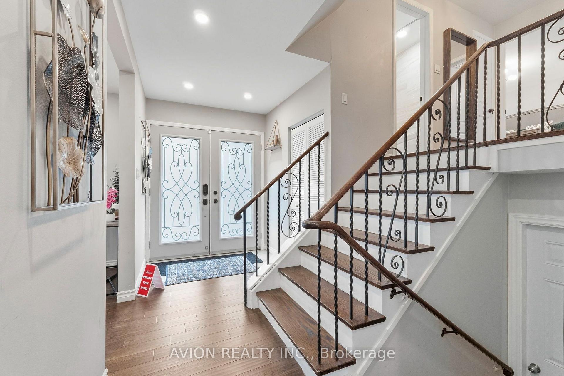 Photo 5 of 76 Livingston Road, Scarborough, Guildwood — HOMEH
