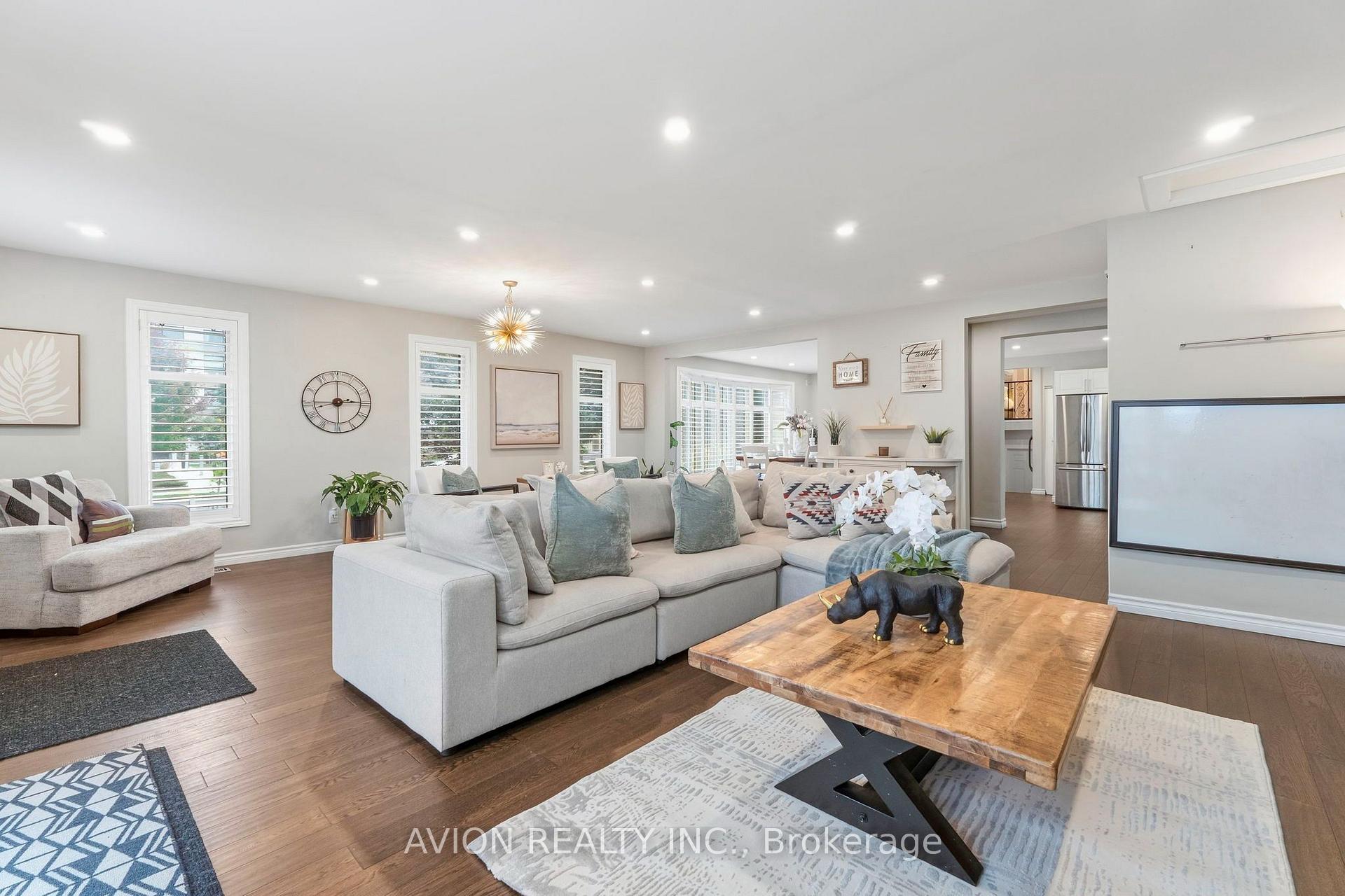 Photo 14 of 76 Livingston Road, Scarborough, Guildwood — HOMEH
