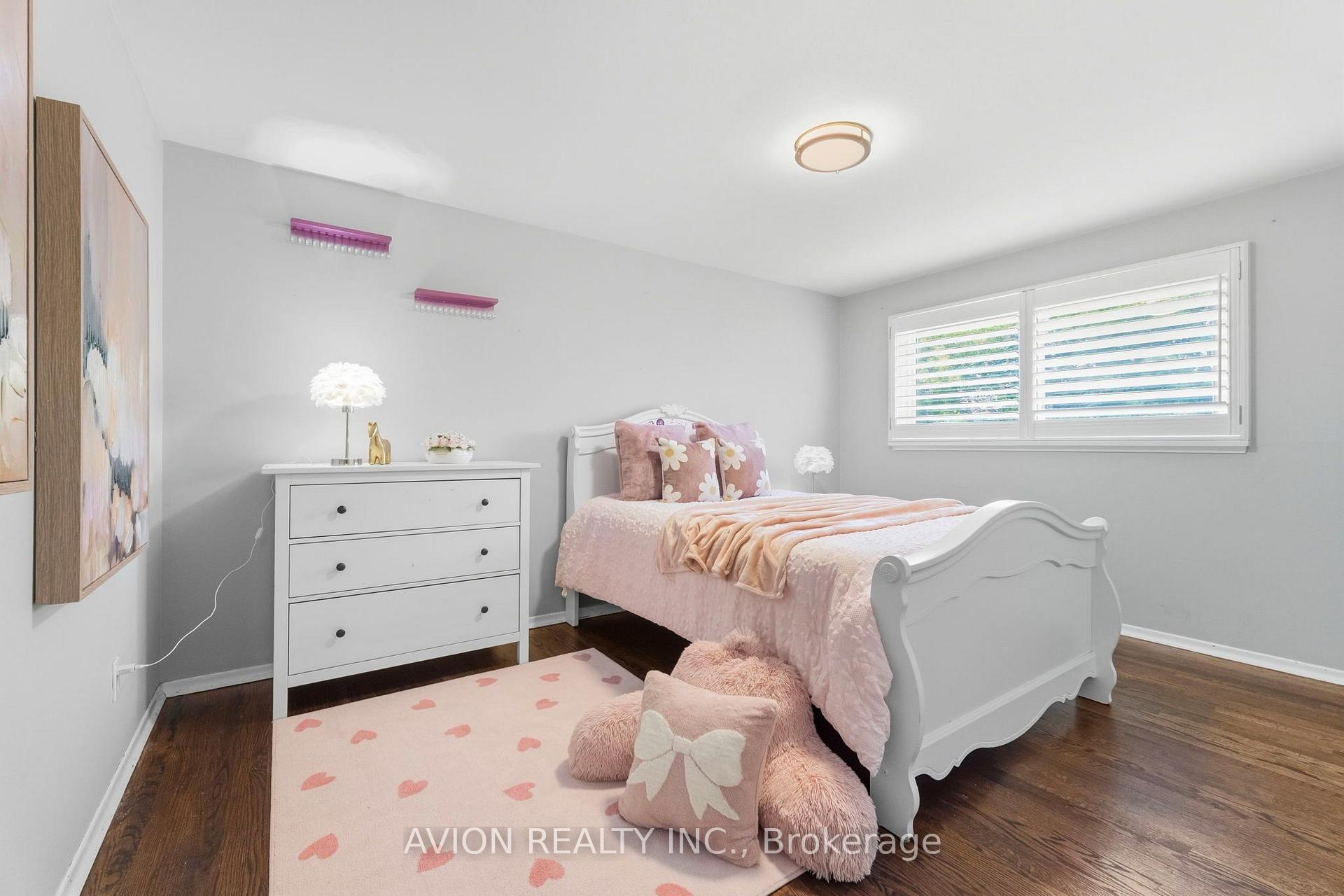 Photo 24 of 76 Livingston Road, Scarborough, Guildwood — HOMEH
