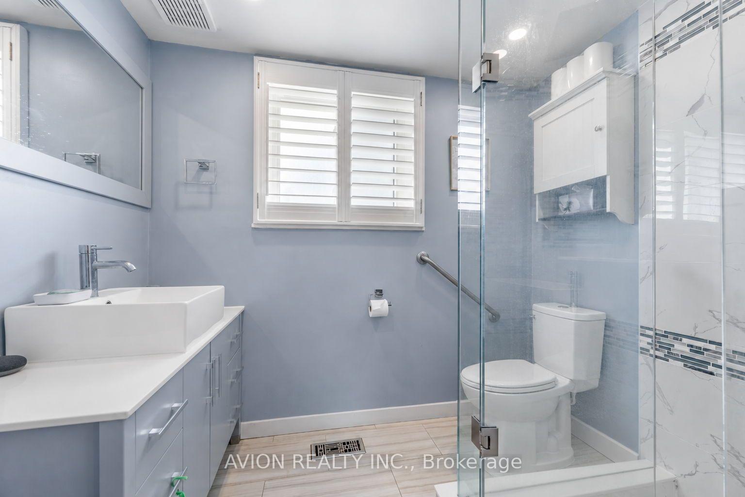 Photo 28 of 76 Livingston Road, Scarborough, Guildwood — HOMEH