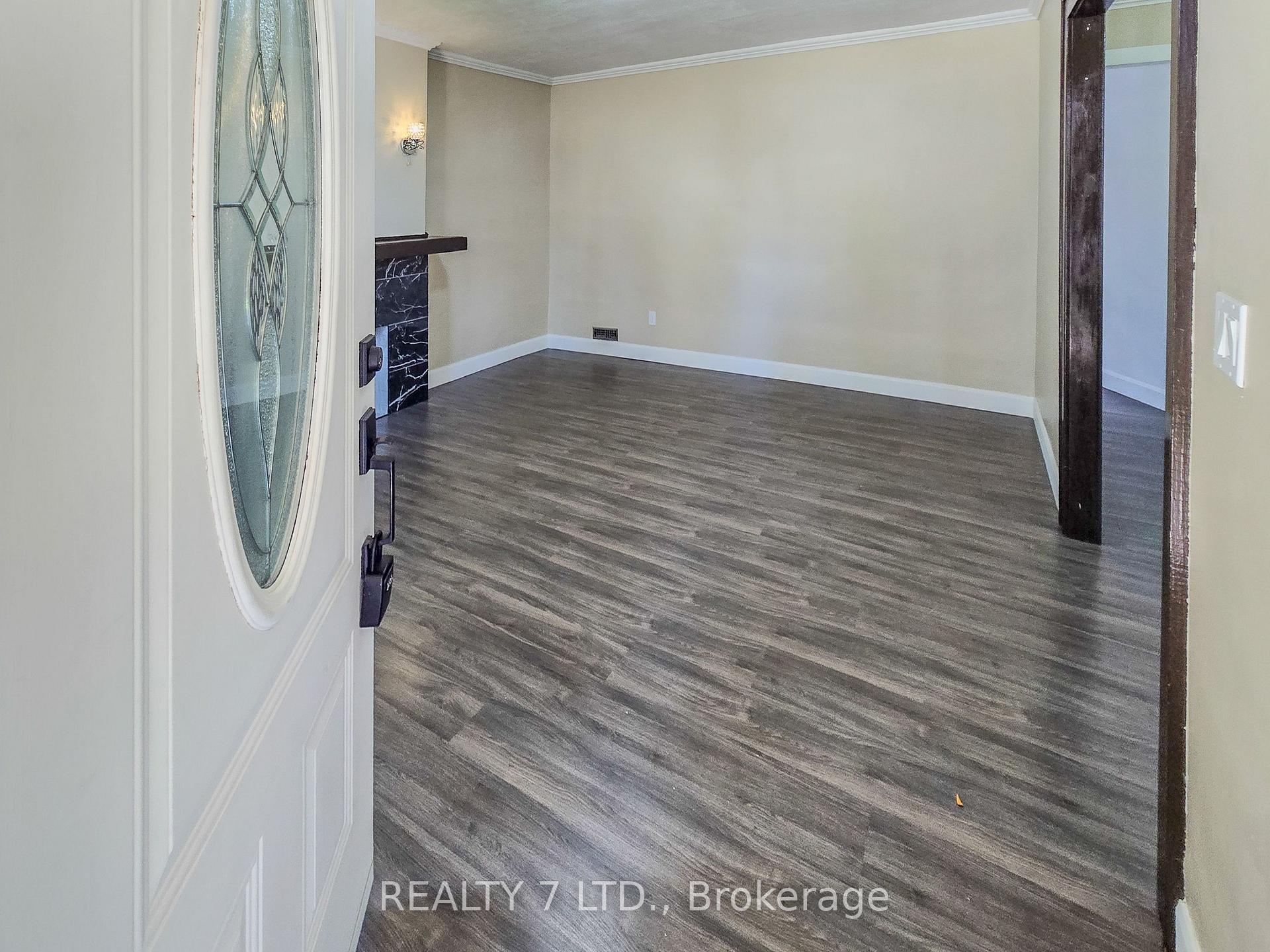 Photo 6 of 1083 Campbell Avenue, Windsor, Windsor University District — HOMEH