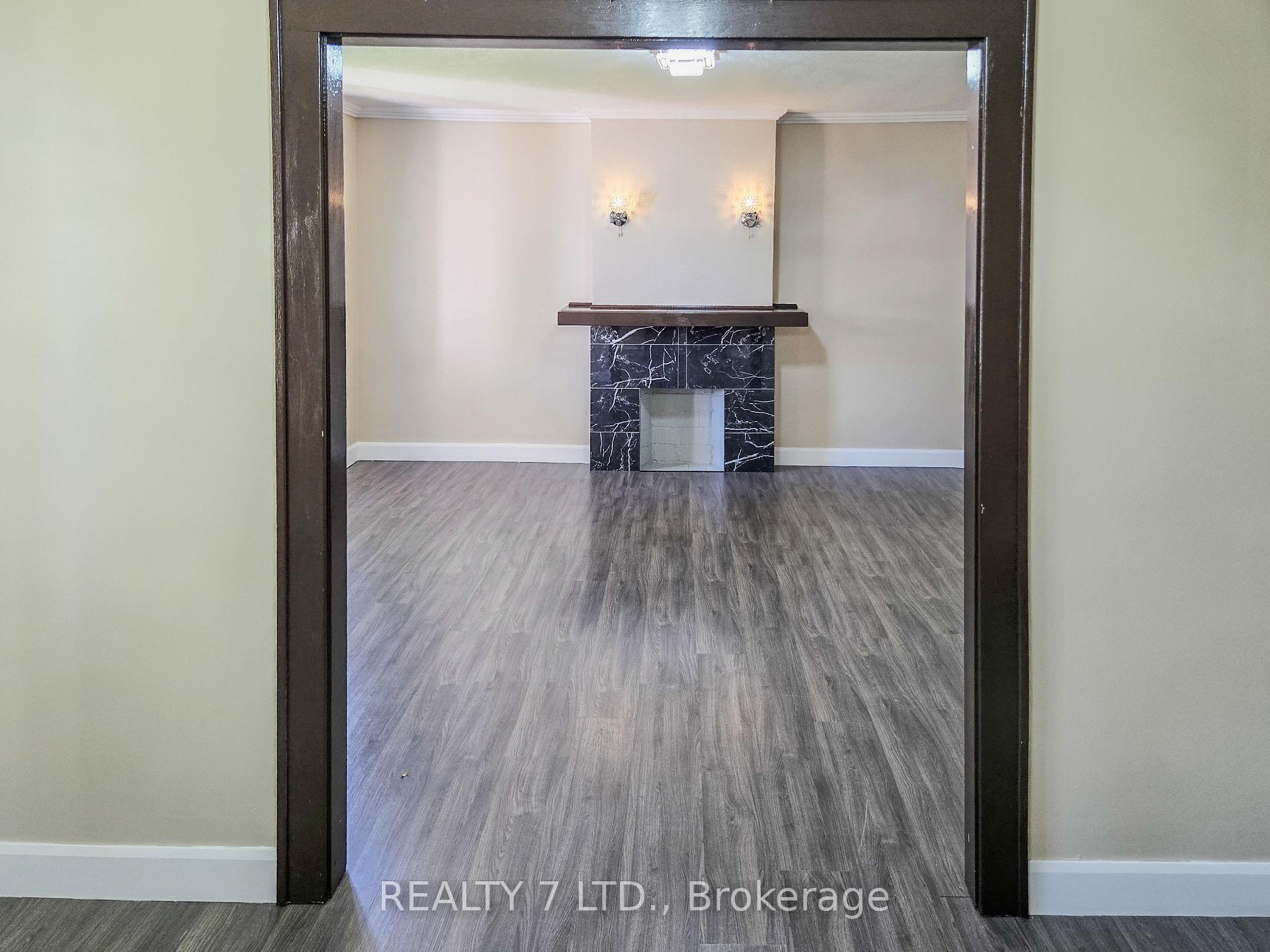 Photo 15 of 1083 Campbell Avenue, Windsor, Windsor University District — HOMEH