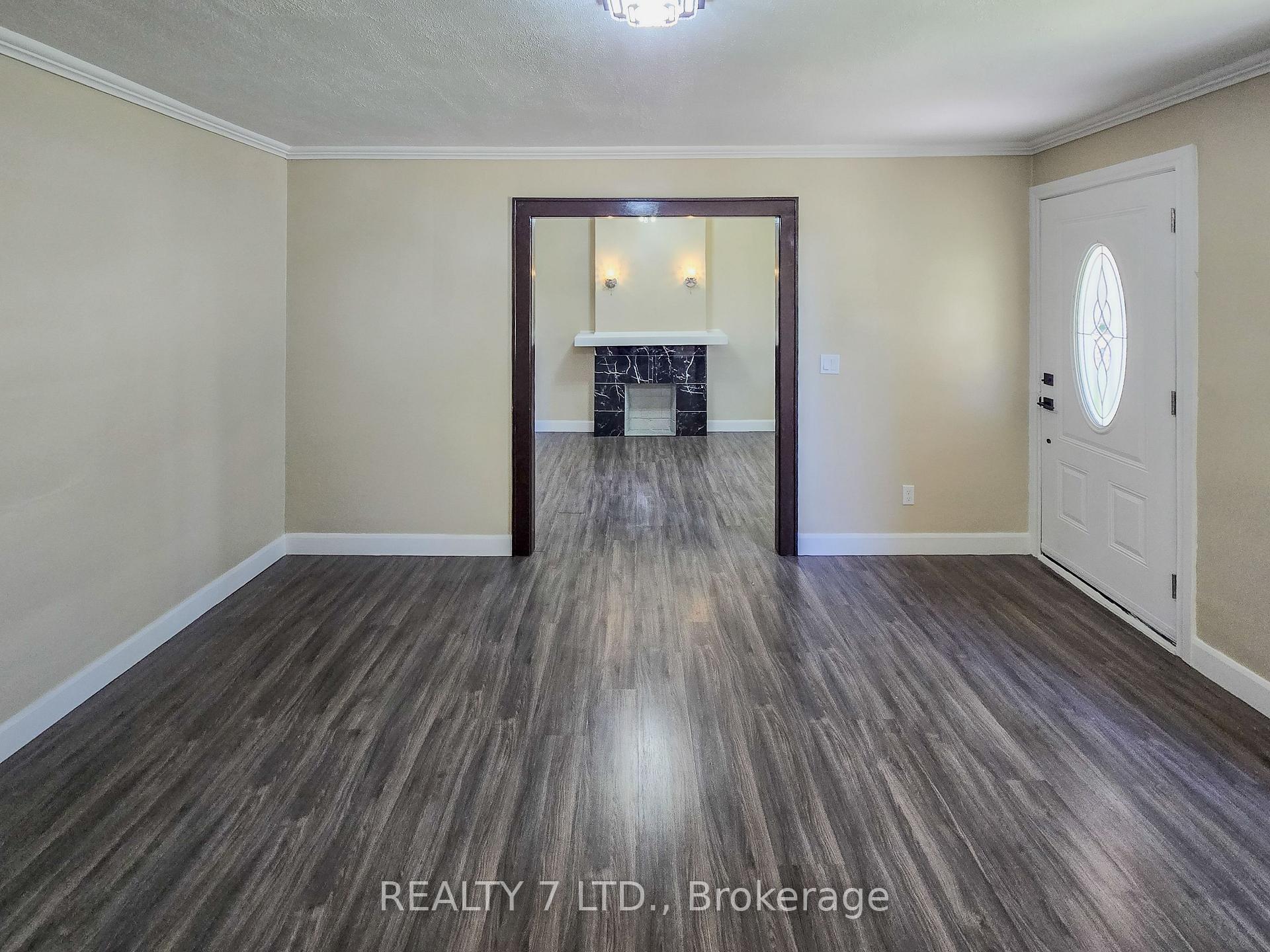 Photo 16 of 1083 Campbell Avenue, Windsor, Windsor University District — HOMEH