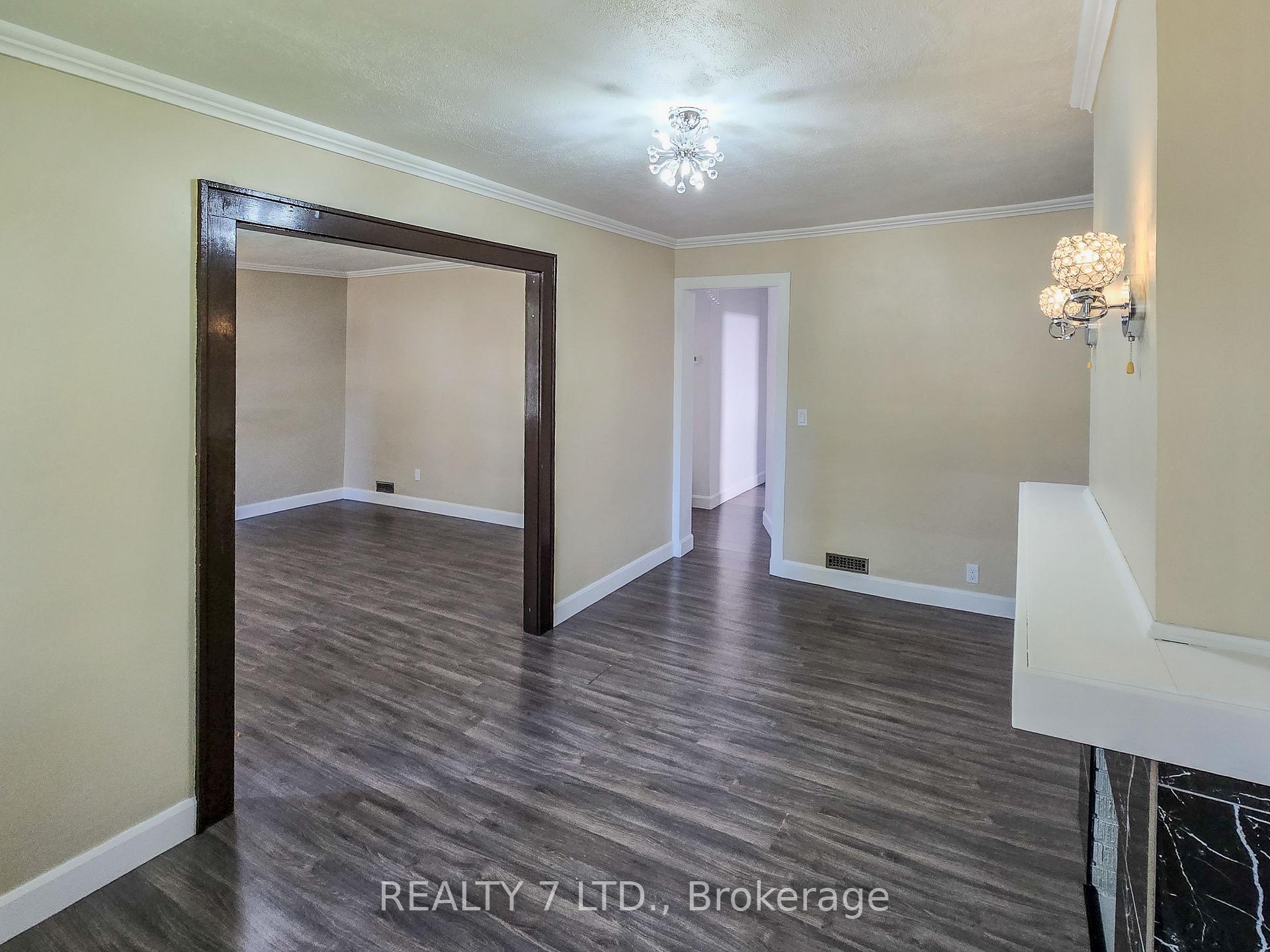 Photo 17 of 1083 Campbell Avenue, Windsor, Windsor University District — HOMEH