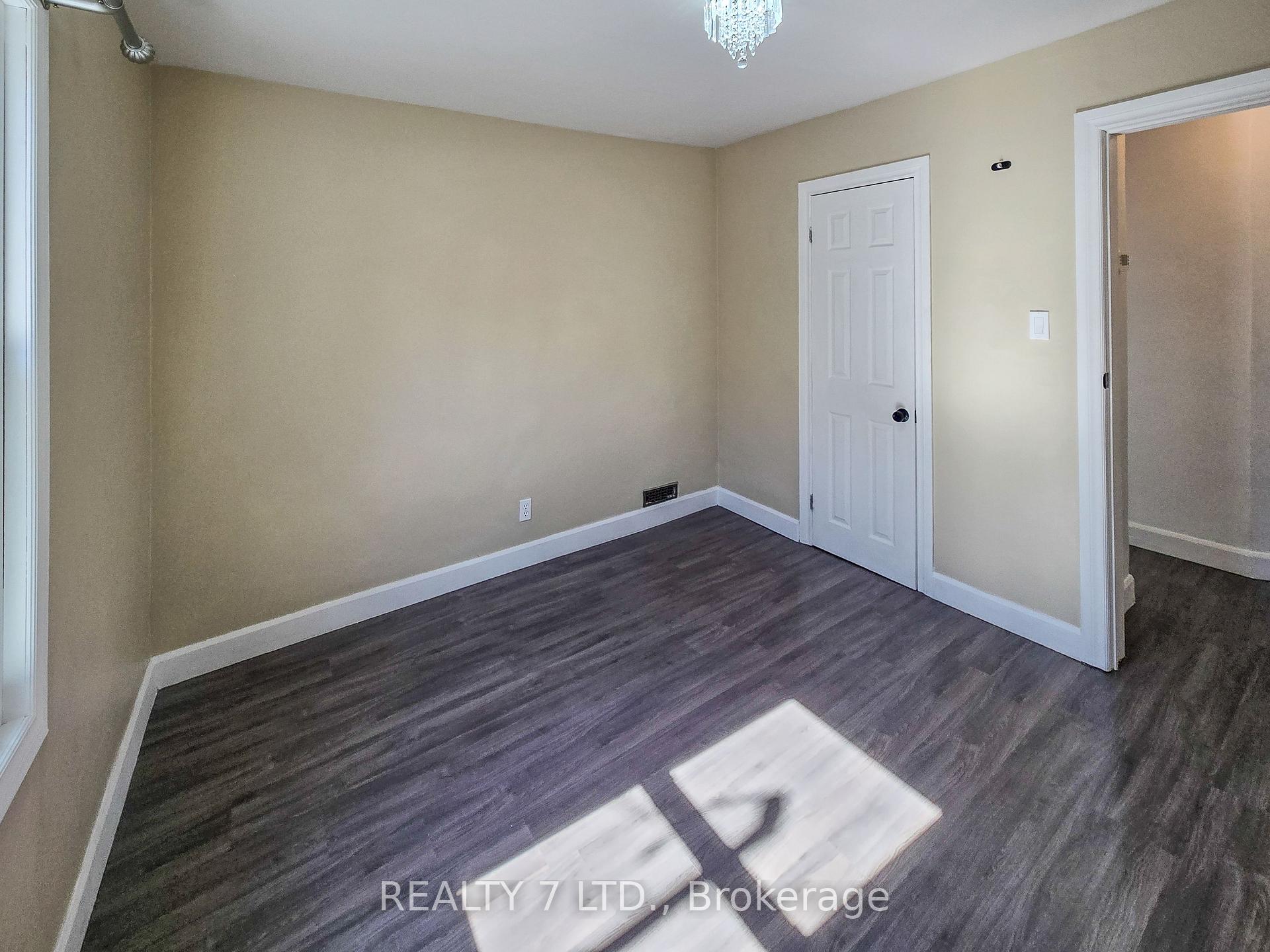Photo 23 of 1083 Campbell Avenue, Windsor, Windsor University District — HOMEH