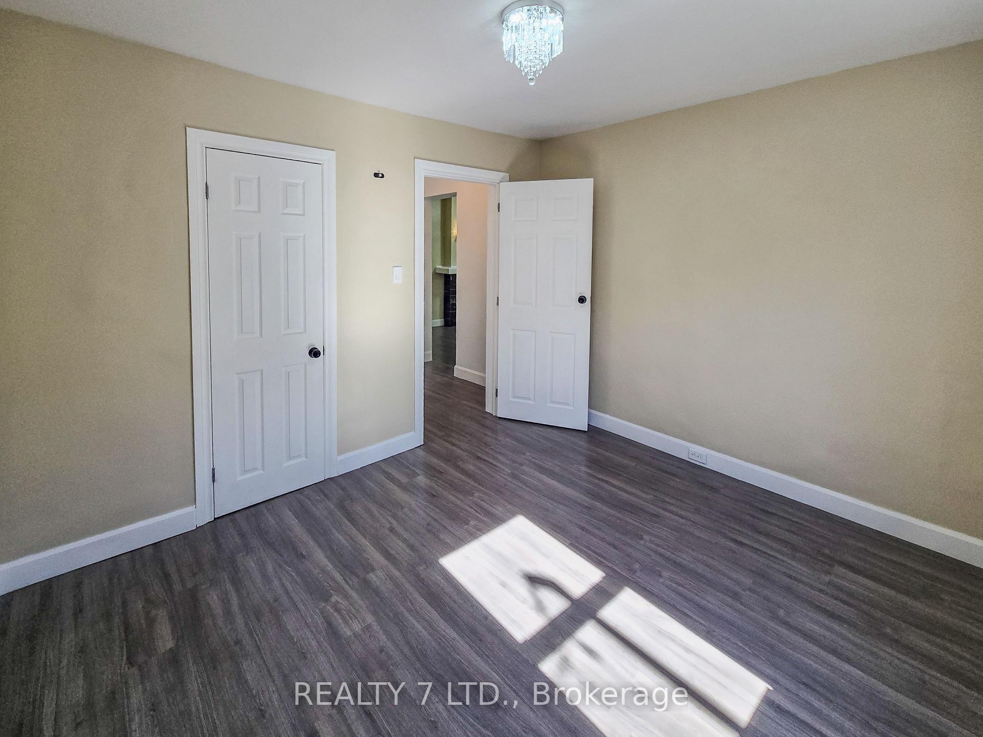 Photo 25 of 1083 Campbell Avenue, Windsor, Windsor University District — HOMEH