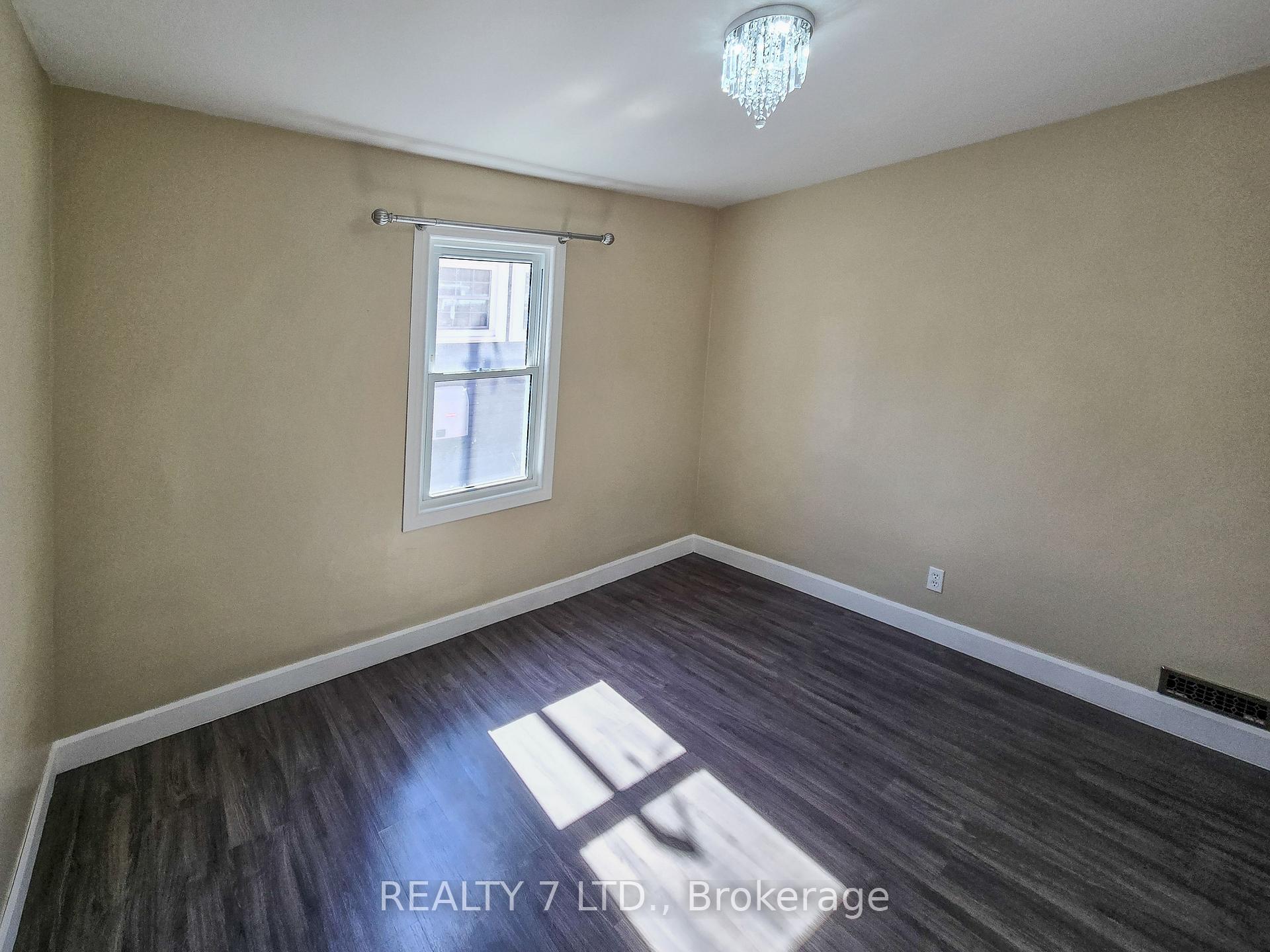 Photo 26 of 1083 Campbell Avenue, Windsor, Windsor University District — HOMEH