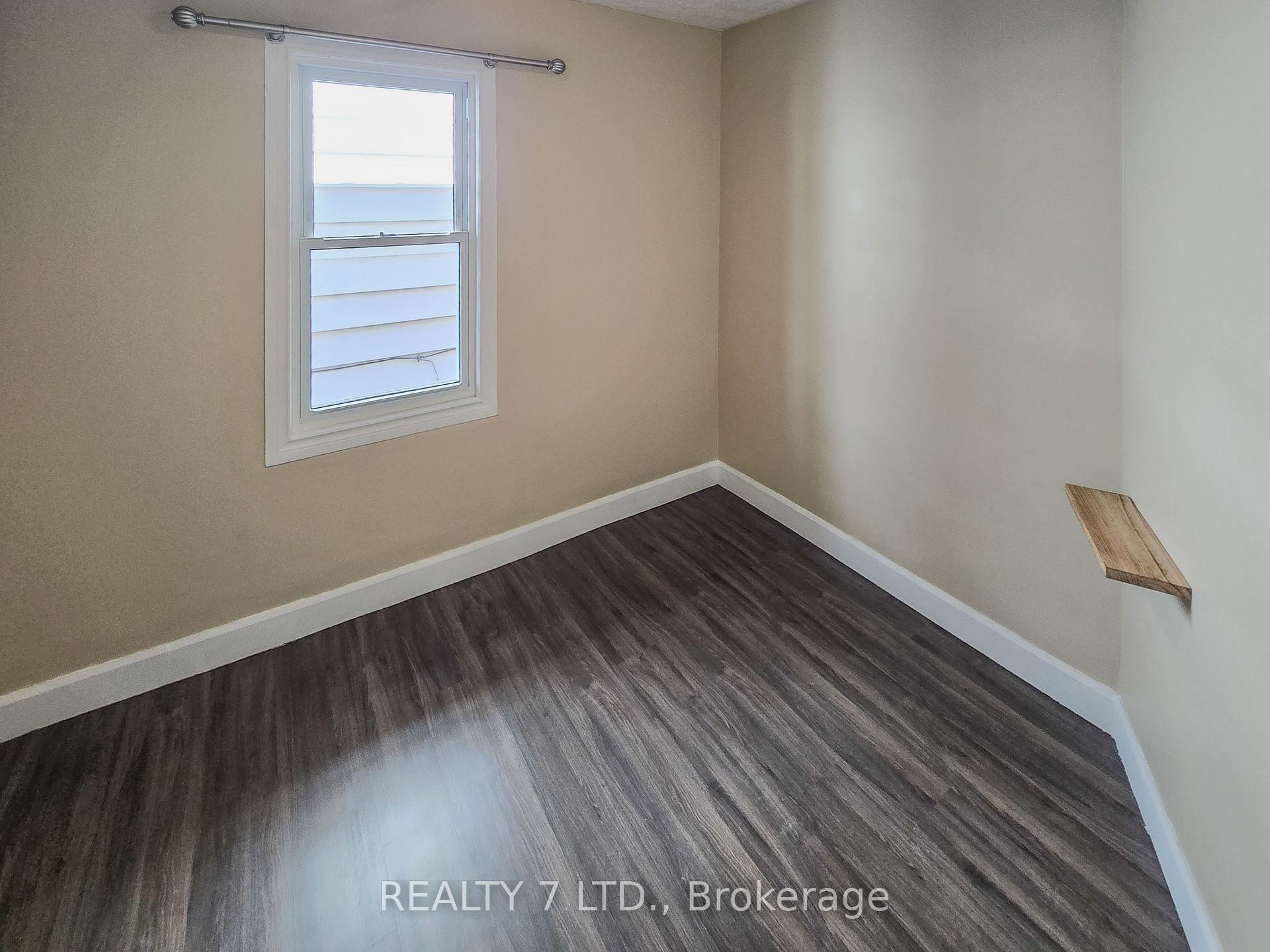 Photo 33 of 1083 Campbell Avenue, Windsor, Windsor University District — HOMEH