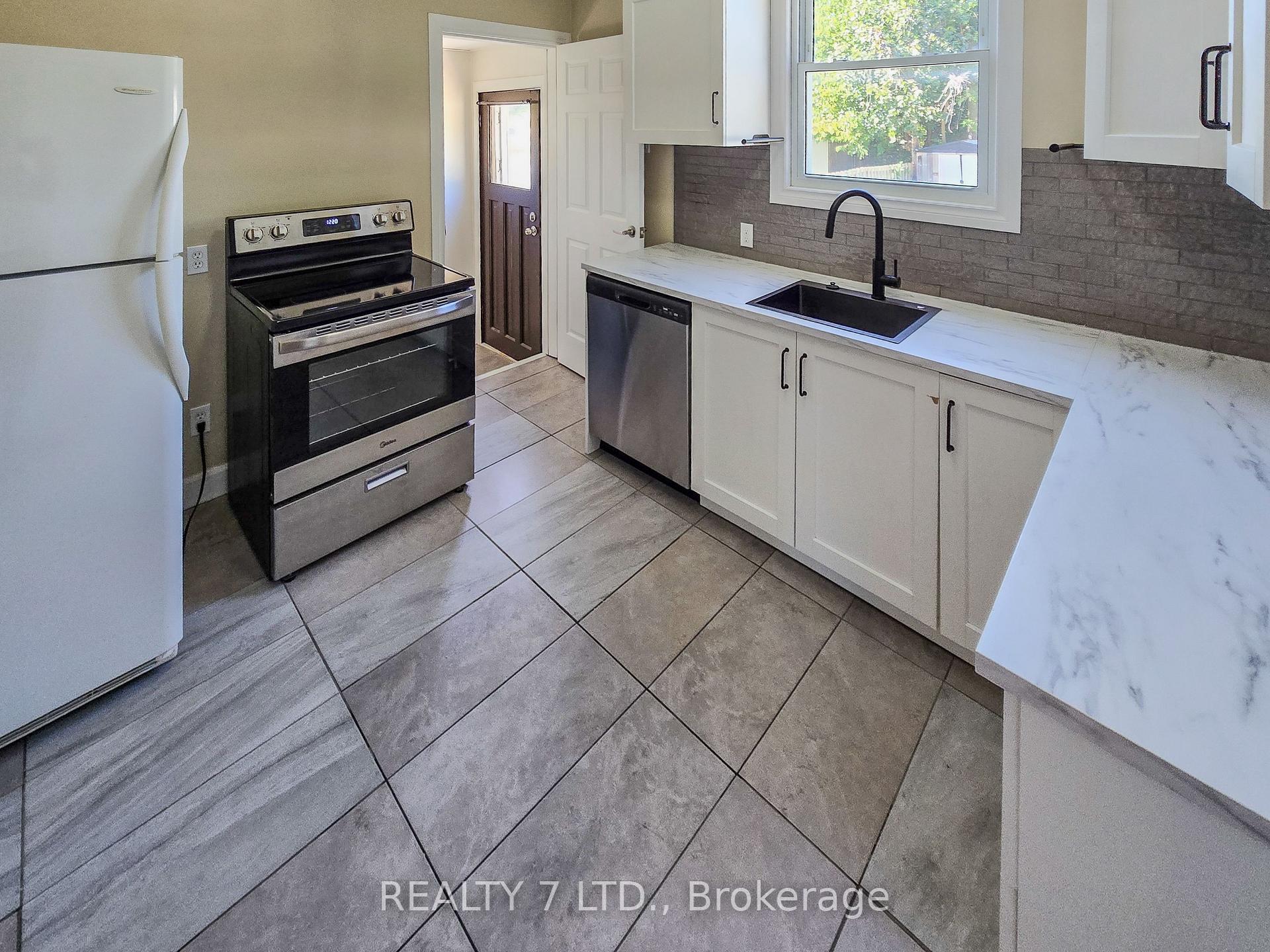 Photo 38 of 1083 Campbell Avenue, Windsor, Windsor University District — HOMEH