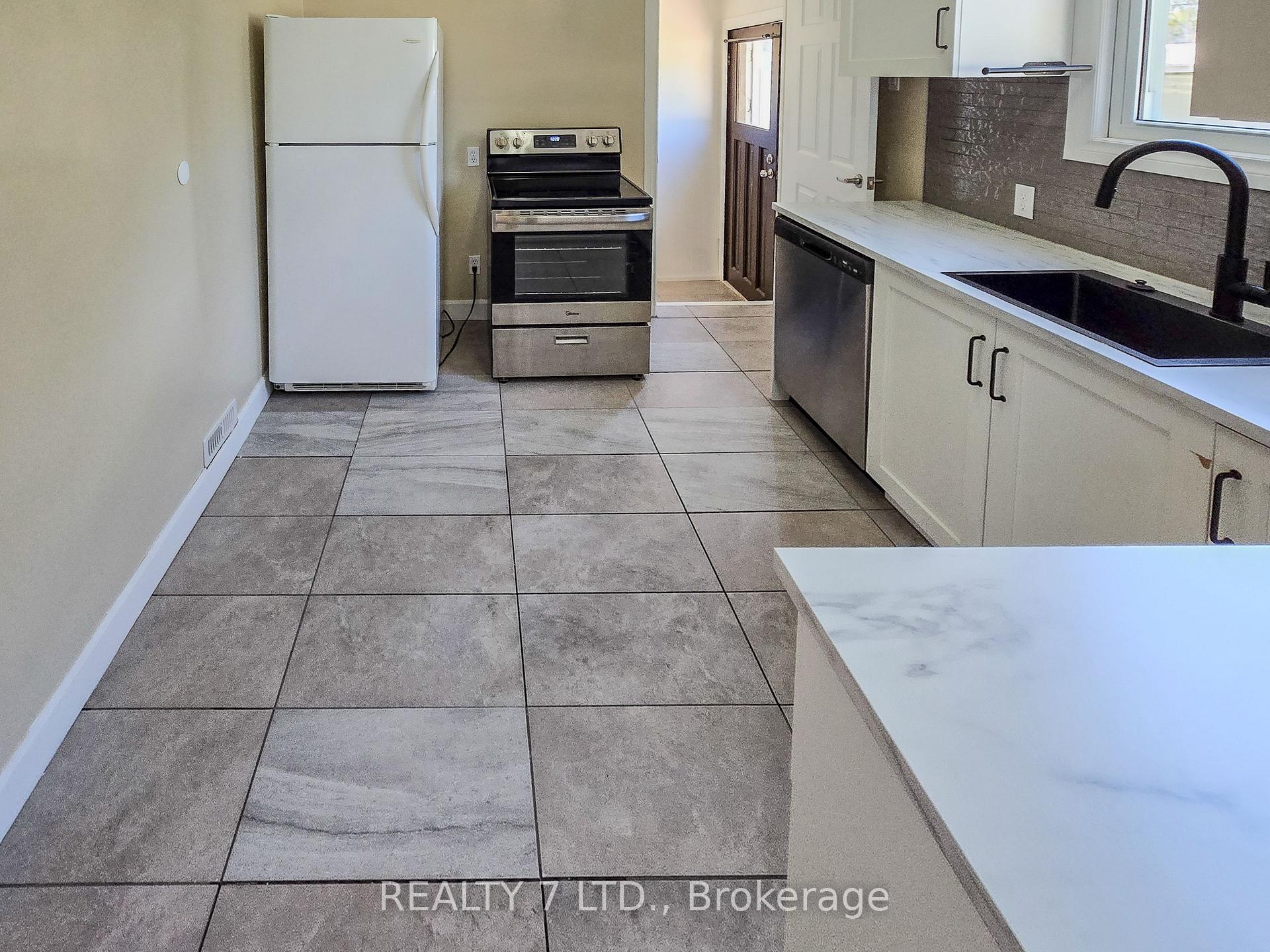 Photo 39 of 1083 Campbell Avenue, Windsor, Windsor University District — HOMEH