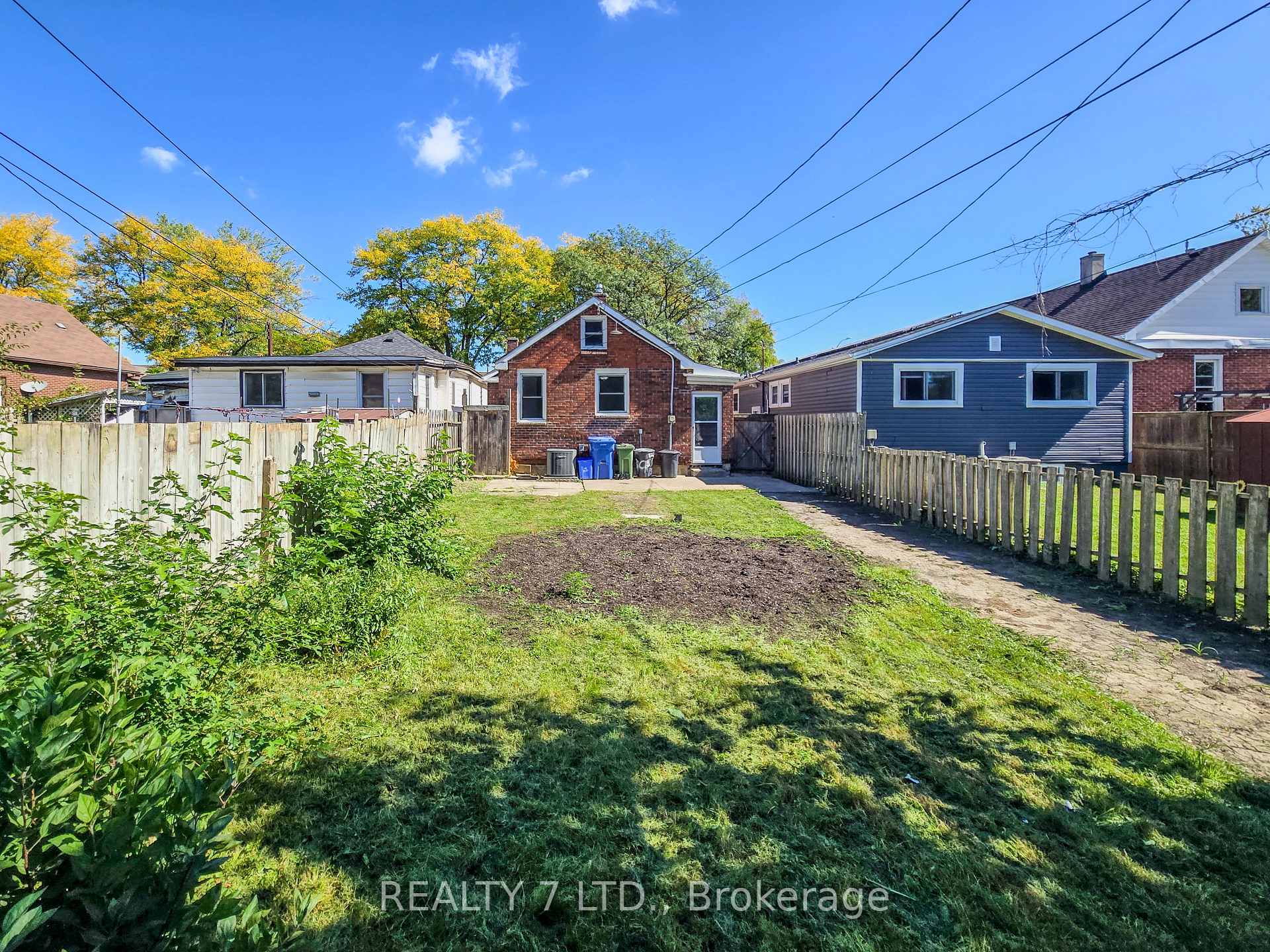 Photo 48 of 1083 Campbell Avenue, Windsor, Windsor University District — HOMEH