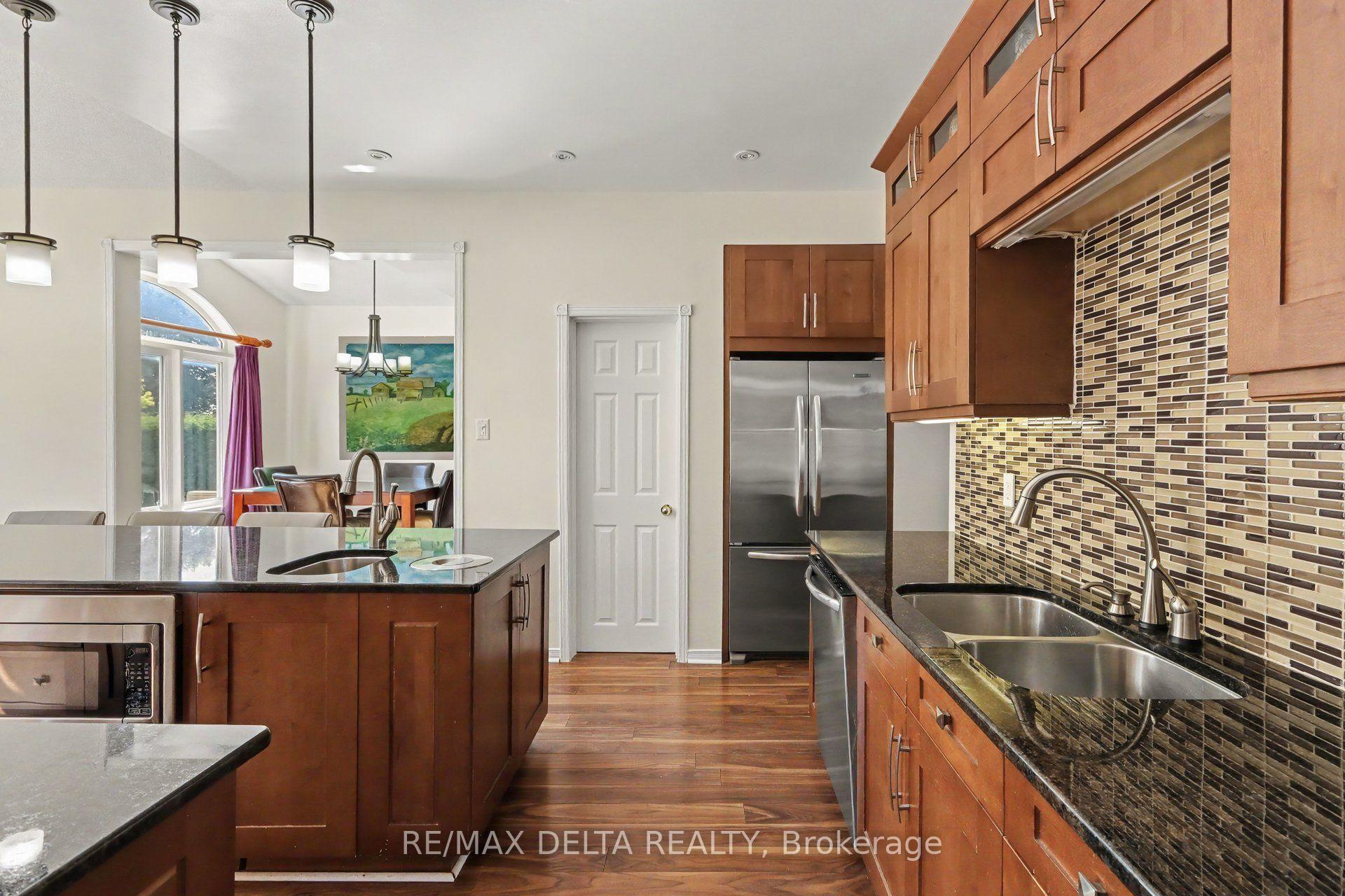 Photo 9 of 1 Cheltonia Way, Ottawa, Kanata - Kanata Lakes/Heritage Hills — HOMEH