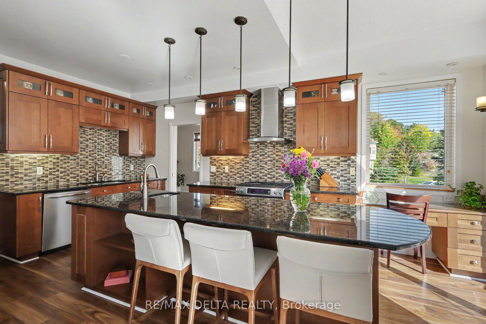Photo 12 of 1 Cheltonia Way, Ottawa, Kanata - Kanata Lakes/Heritage Hills — HOMEH