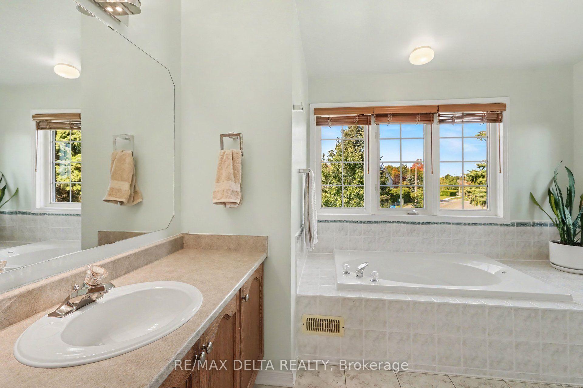 Photo 24 of 1 Cheltonia Way, Ottawa, Kanata - Kanata Lakes/Heritage Hills — HOMEH
