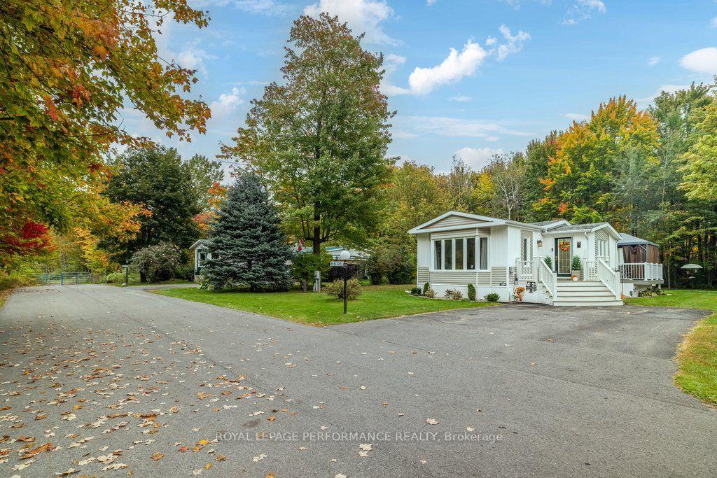 Photo 2 of 6636 Vista Patrick Private, Ottawa, Greely — HOMEH