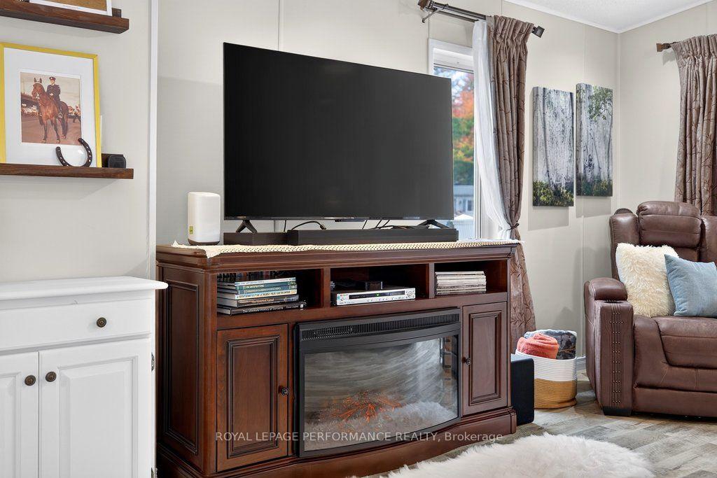 Photo 12 of 6636 Vista Patrick Private, Ottawa, Greely — HOMEH