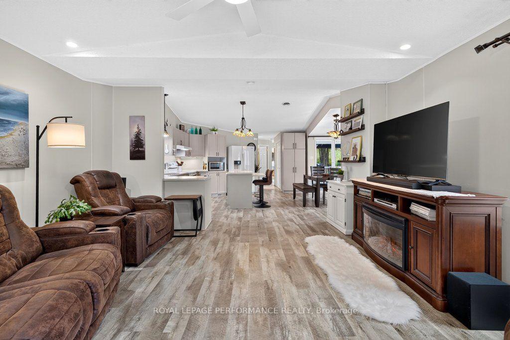 Photo 13 of 6636 Vista Patrick Private, Ottawa, Greely — HOMEH