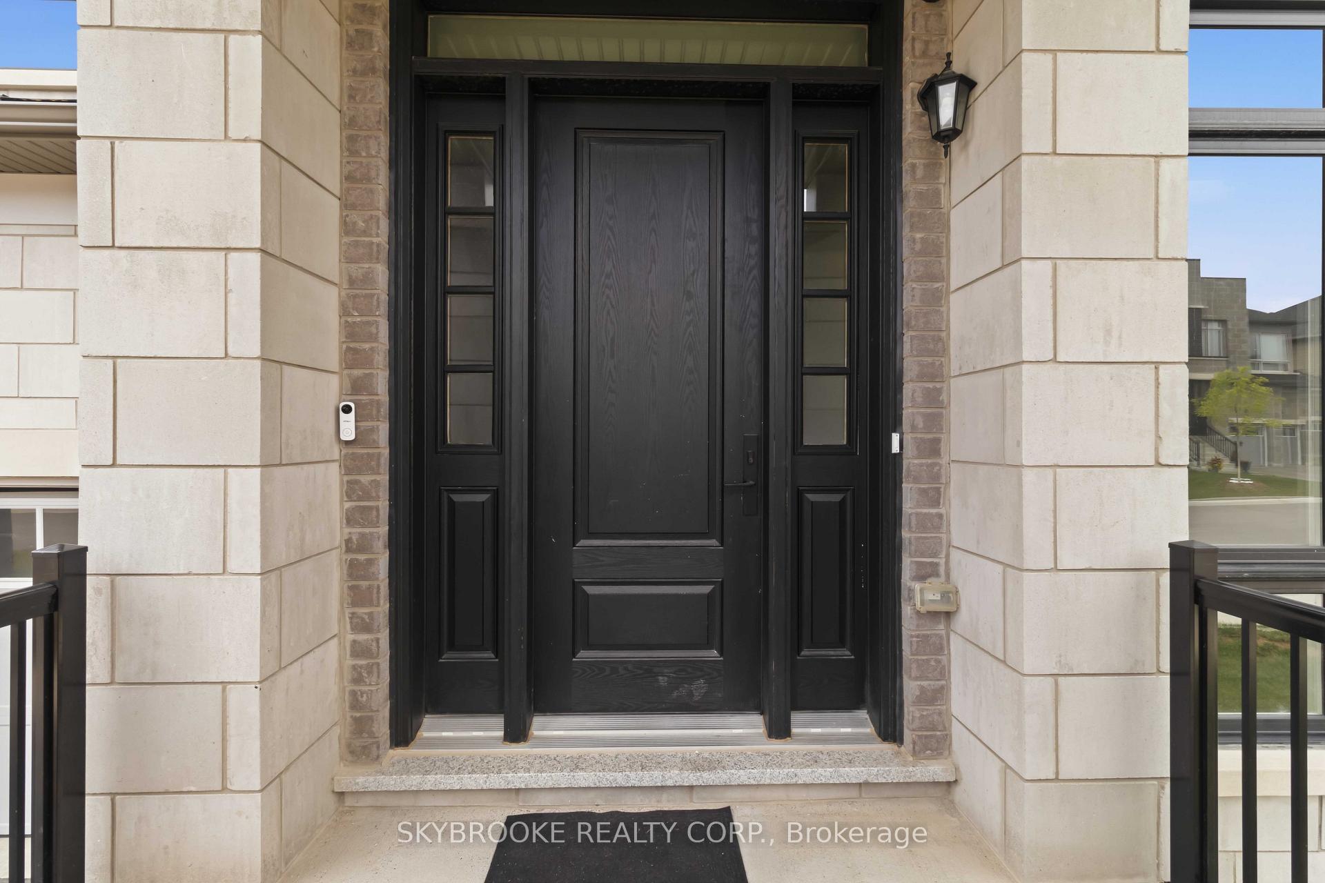 Photo 2 of 73 Broad Way, King, Nobleton — HOMEH